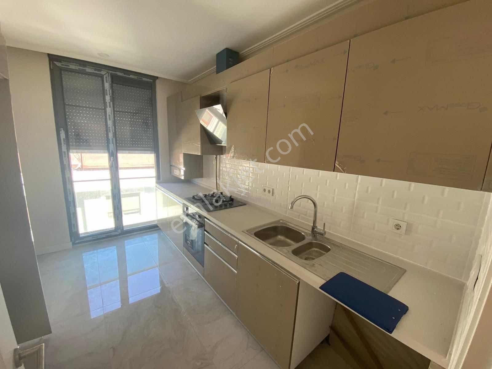 Çiftehavuzlar Sıfır Gibi Kiralık Dublex Daire 3+2 180m2 - Görsel 3