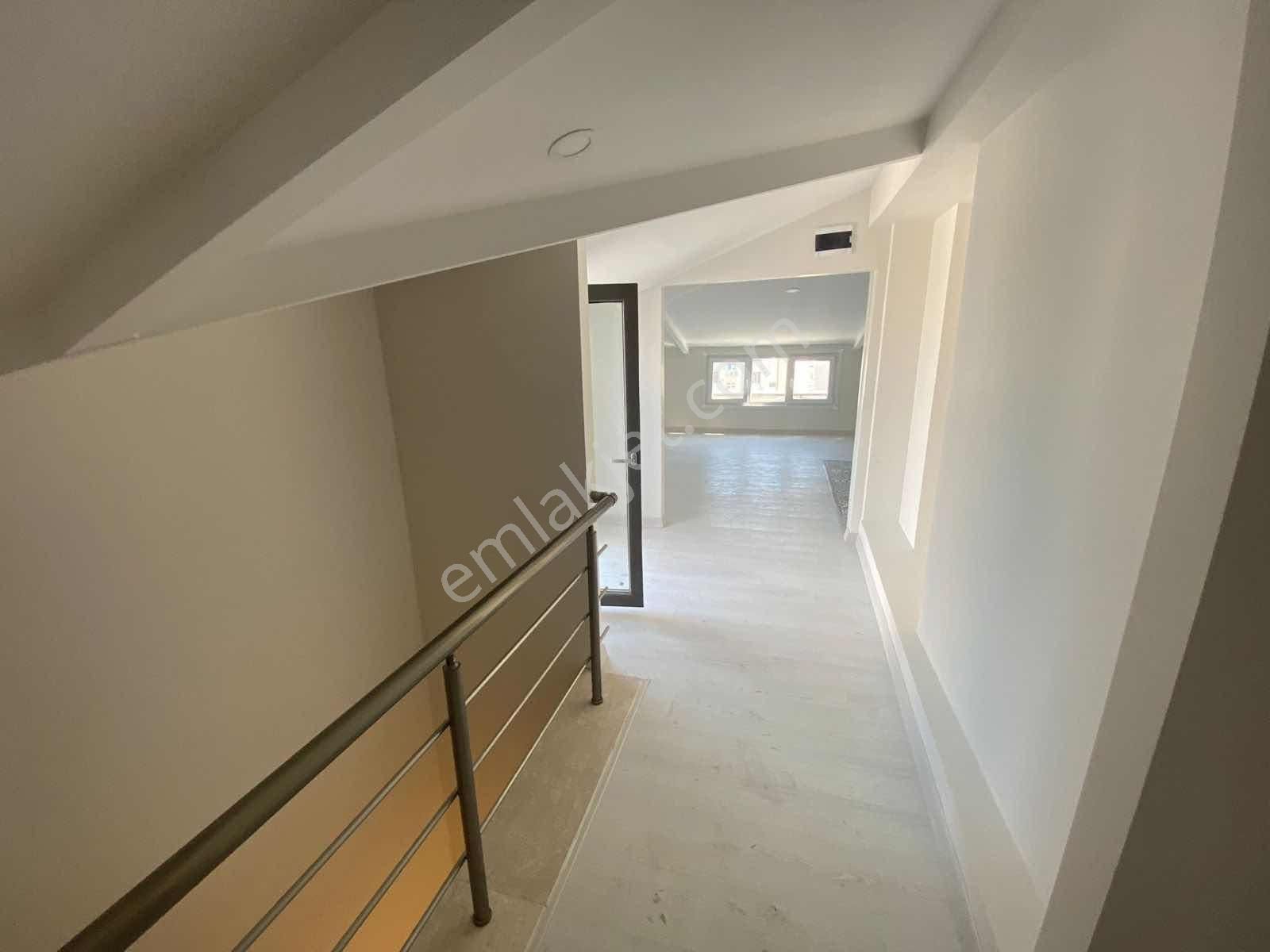 Çiftehavuzlar Sıfır Gibi Kiralık Dublex Daire 3+2 180m2 - Görsel 6