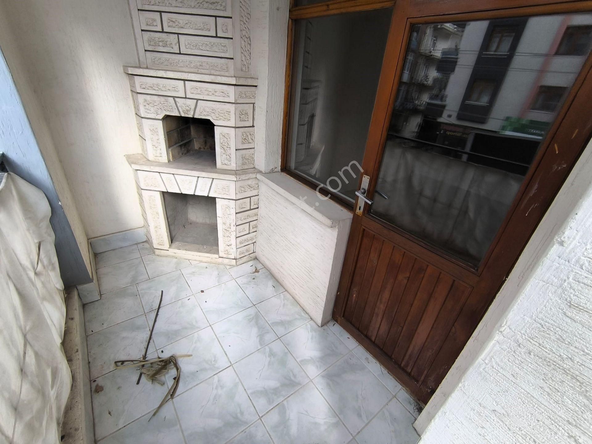 Mareşal Çakmak Mahallesin'de Bağımsız Ara Katta Kiralık Daire - Görsel 26