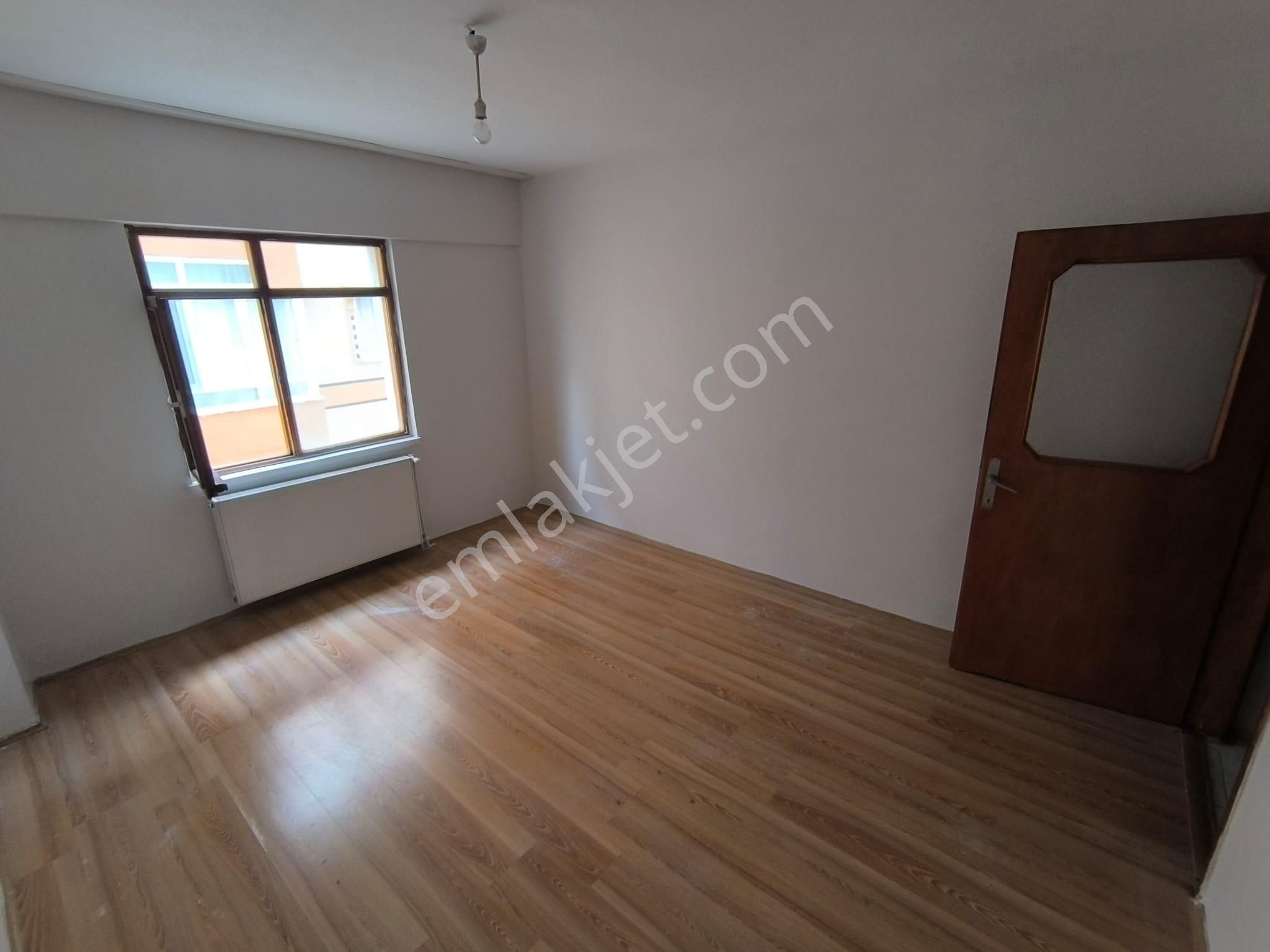 Mareşal Çakmak Mahallesin'de Bağımsız Ara Katta Kiralık Daire - Görsel 18