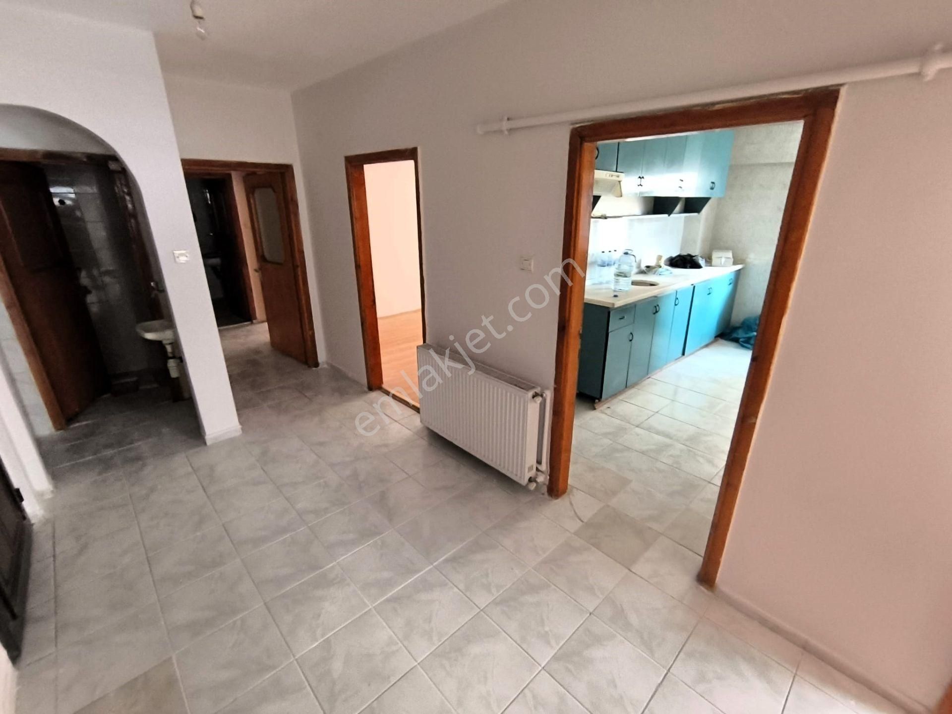Mareşal Çakmak Mahallesin'de Bağımsız Ara Katta Kiralık Daire - Görsel 24