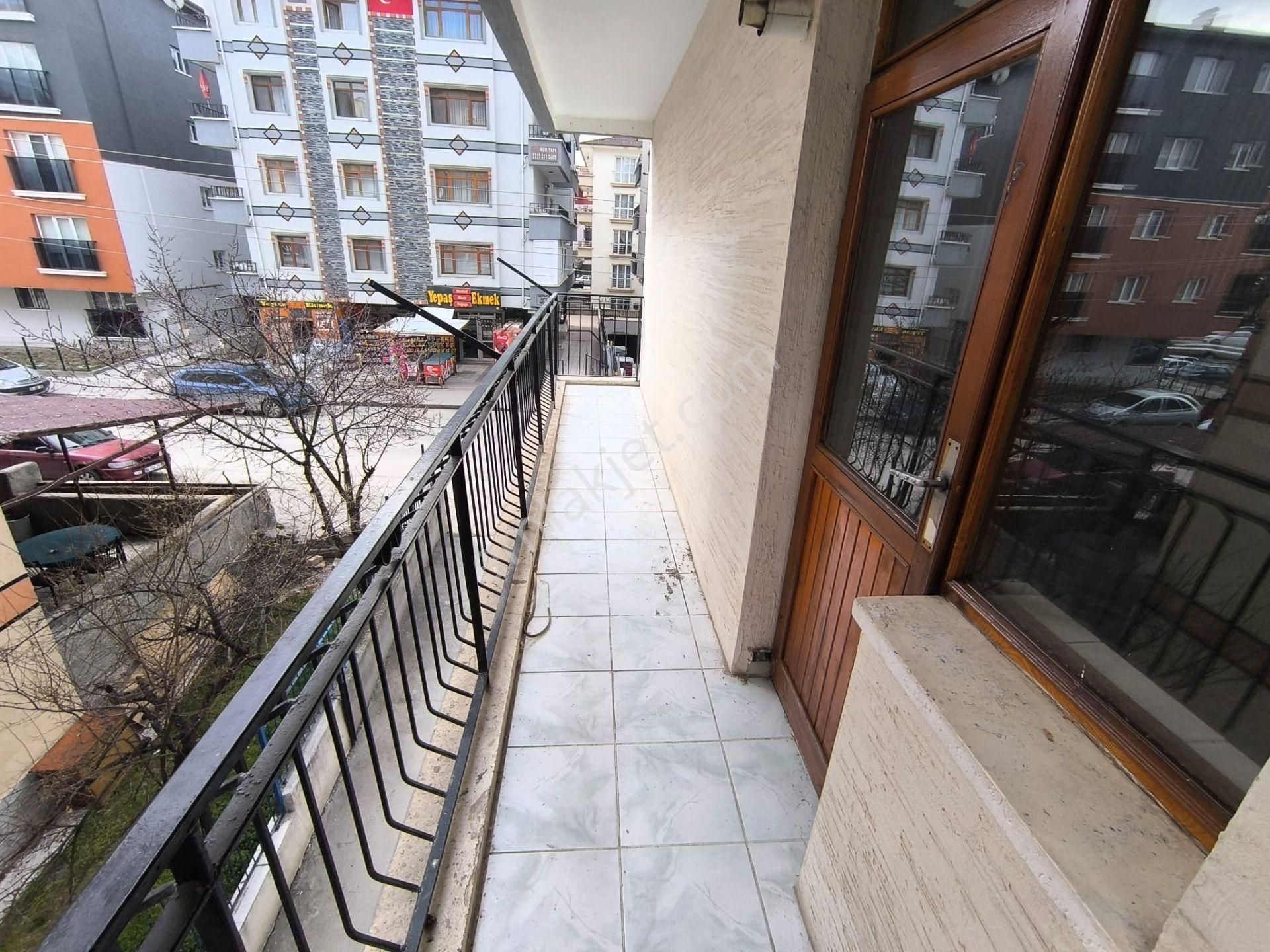 Mareşal Çakmak Mahallesin'de Bağımsız Ara Katta Kiralık Daire - Görsel 30