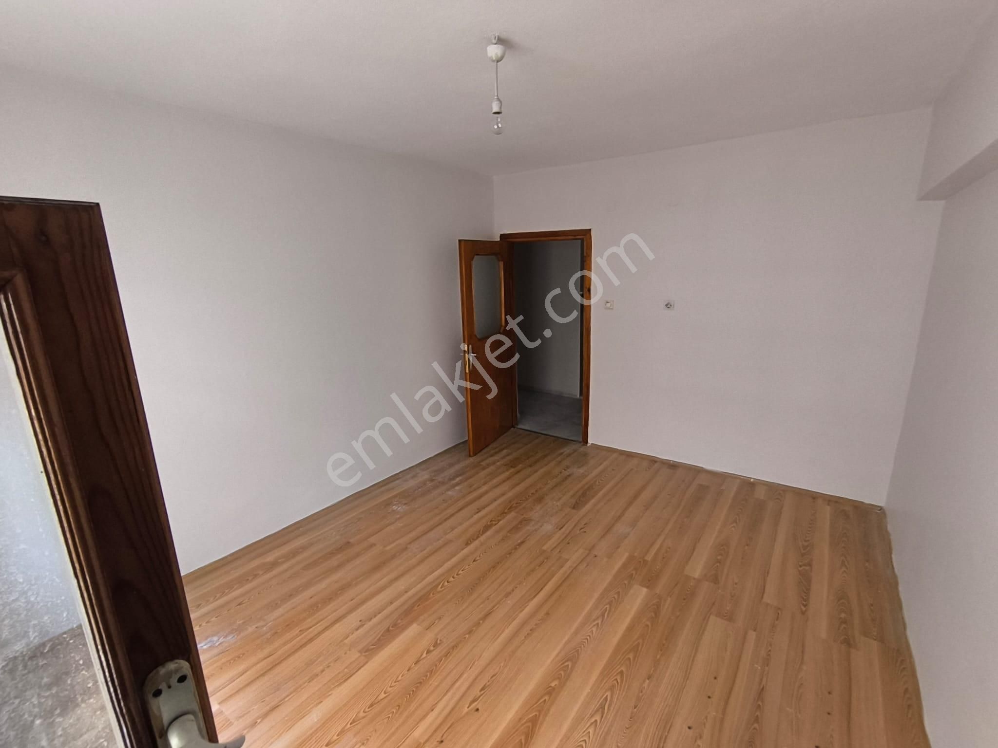 Mareşal Çakmak Mahallesin'de Bağımsız Ara Katta Kiralık Daire - Görsel 15