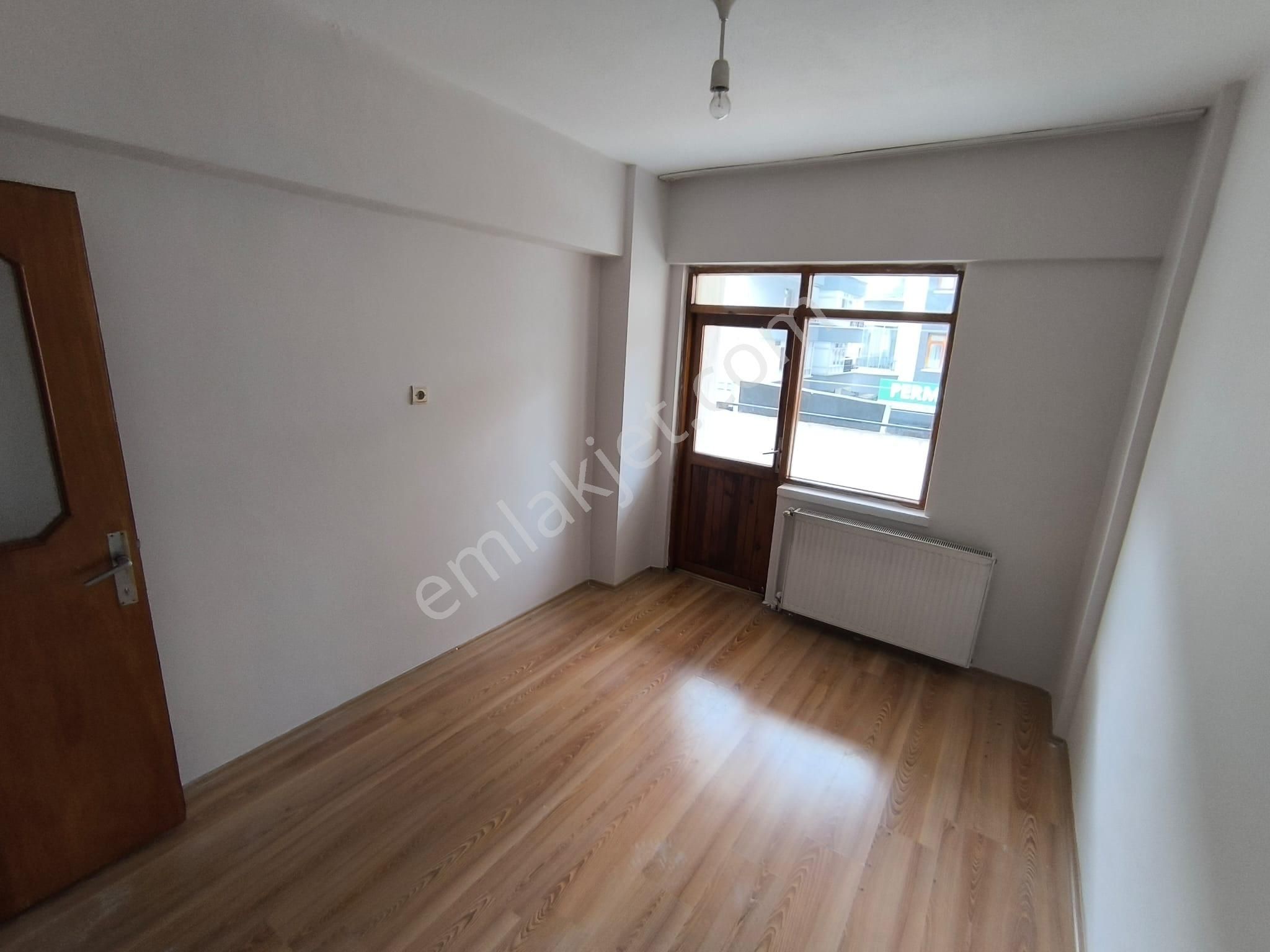 Mareşal Çakmak Mahallesin'de Bağımsız Ara Katta Kiralık Daire - Görsel 11