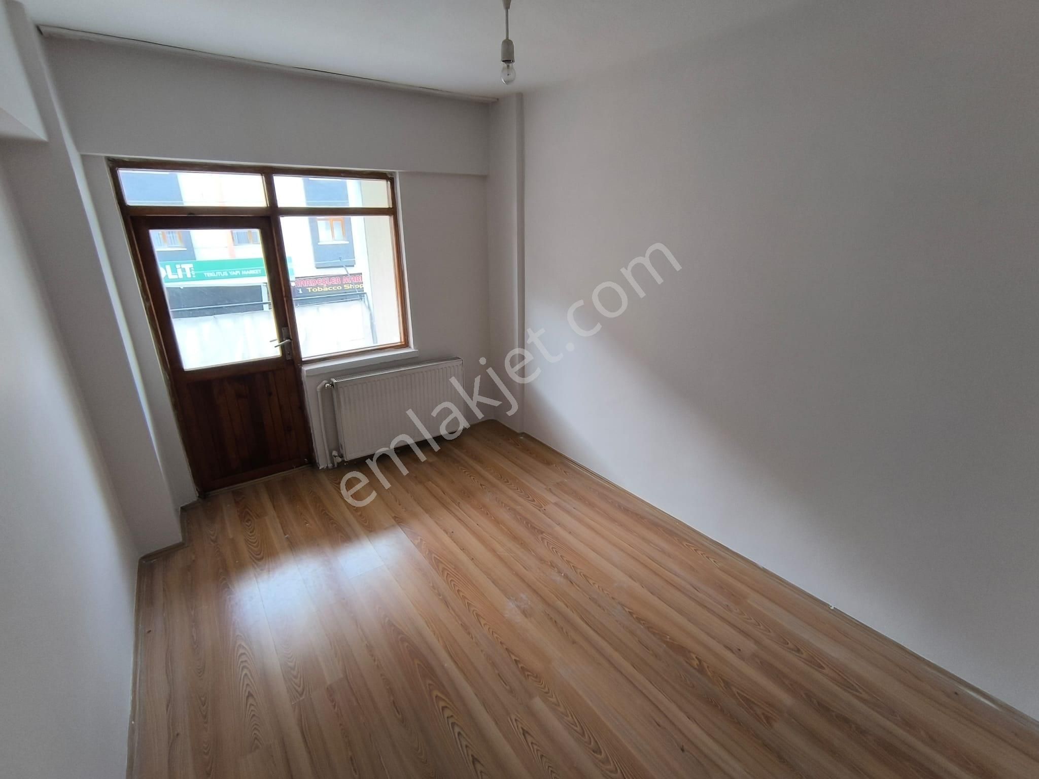 Mareşal Çakmak Mahallesin'de Bağımsız Ara Katta Kiralık Daire - Görsel 9
