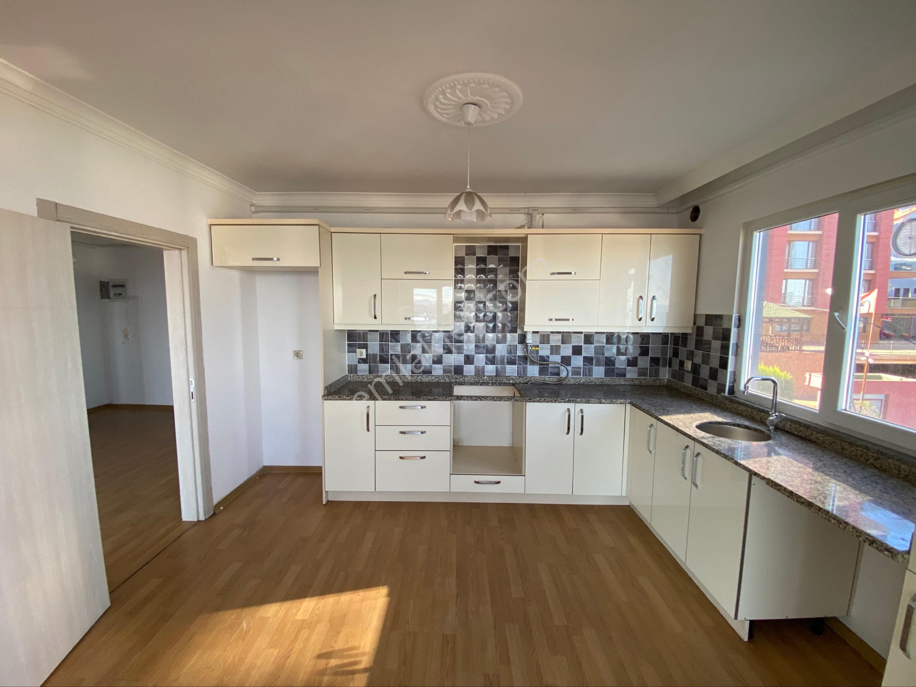 Yalıncak Lüx Site İçerisinde Kiralık 4+1 200 M2 Residence - Görsel 6