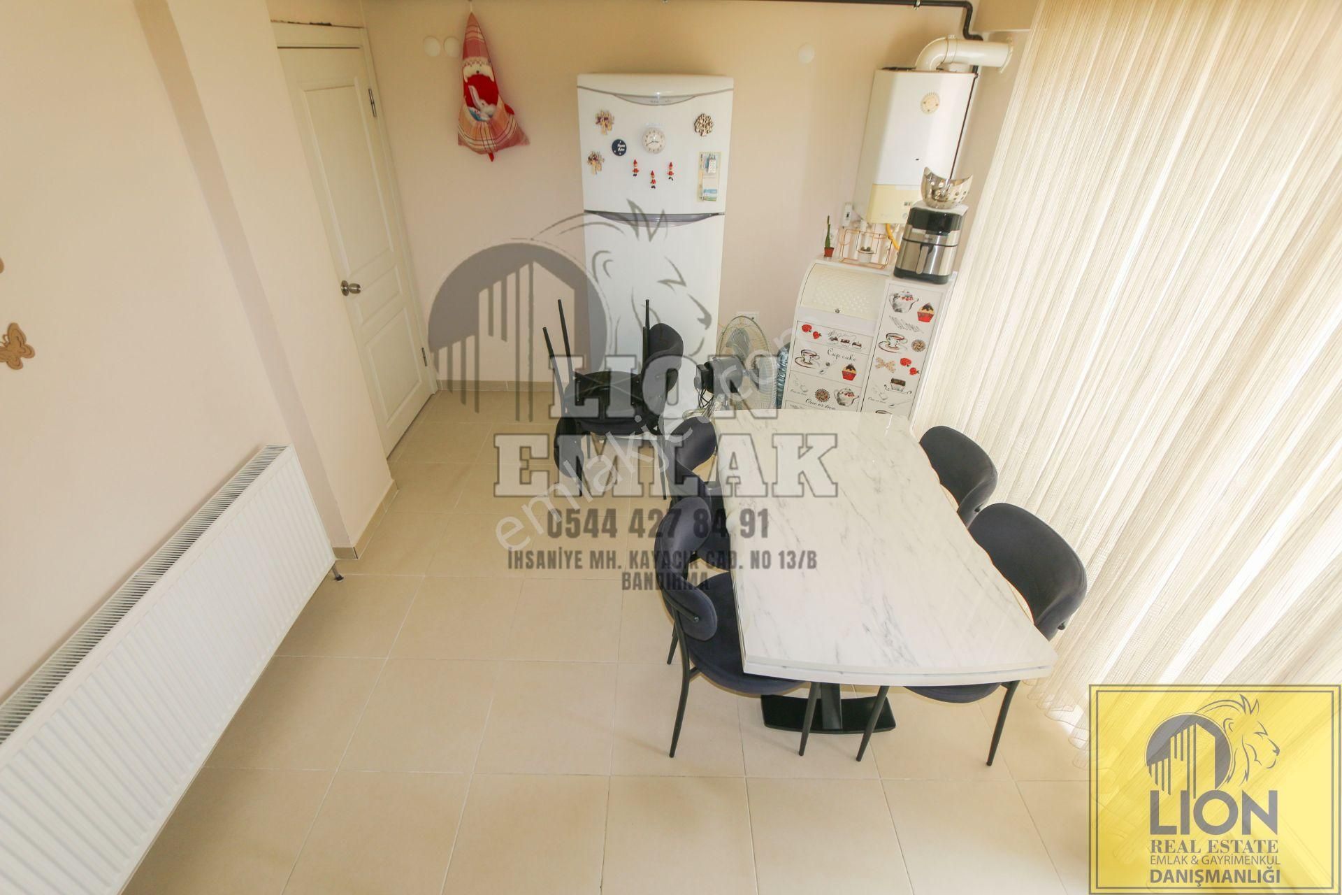 Lıon Emlak'tan İhsaniye'de Merkezi Konumda Satılık 3+1 Daire - Görsel 16