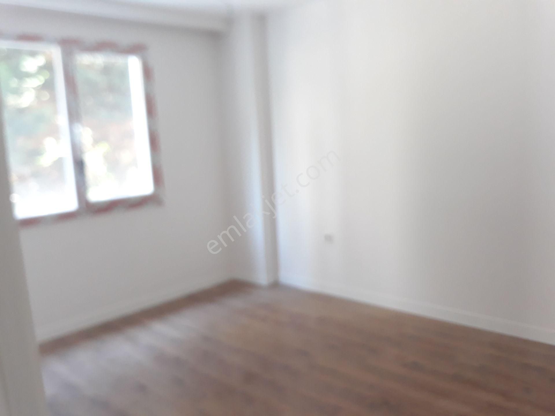 Büyükçekmece Atatürk Mah Lüx İnşaatta Sıfır Bahçeli 2+1 Acil Satılık Daire