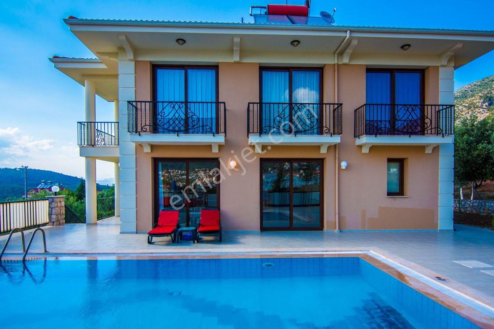 Goldhouse Dan Ovacık Ta Muhteşem Konumda Geniş 3+1 Müstakil Villa