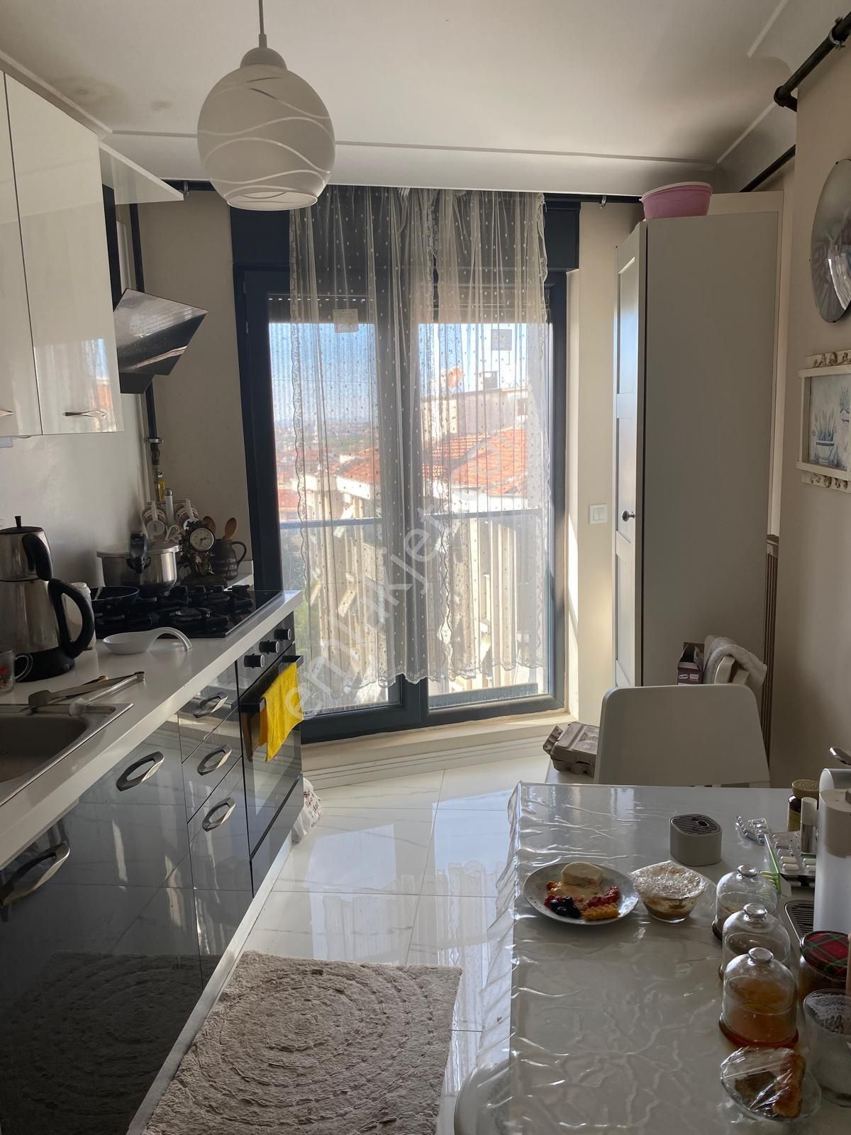 Acıbadem Caddesinde Deniz Manzaralı Dubleks Daire - Görsel 9