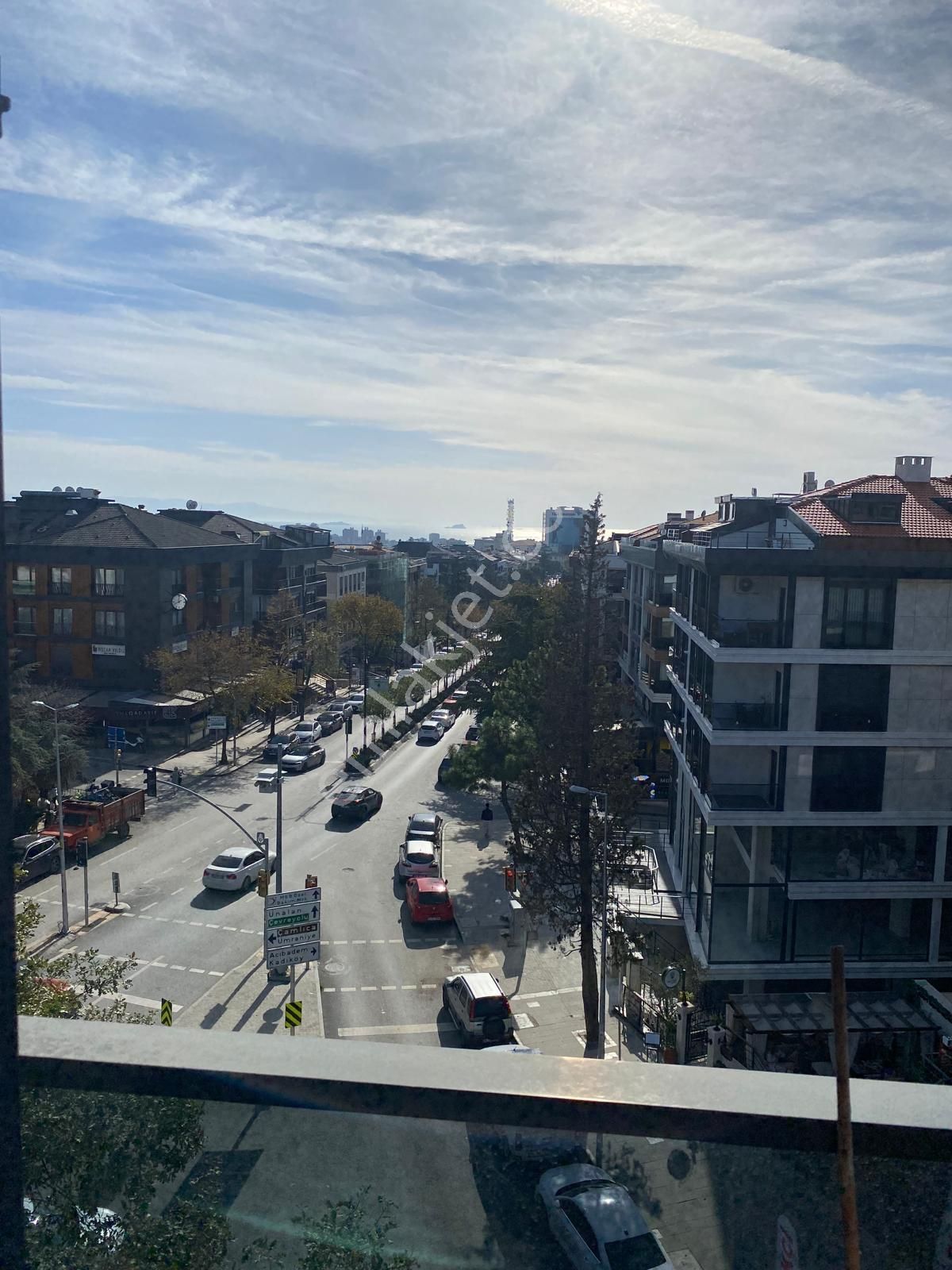 Acıbadem Caddesinde Deniz Manzaralı Dubleks Daire - Görsel 18