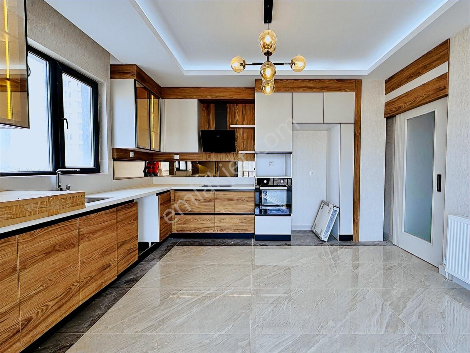 Redstone Castle Susuz Göksu 4+1 Kiralık Daire - Görsel 27