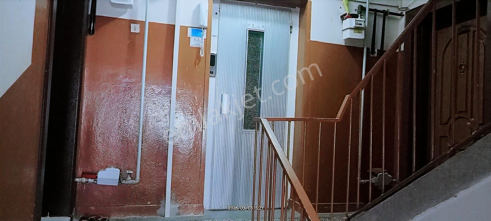 Vişnelik Alifuat Güven Cad. Balkon Asansör Arakat Satılık 2+1 - Görsel 3