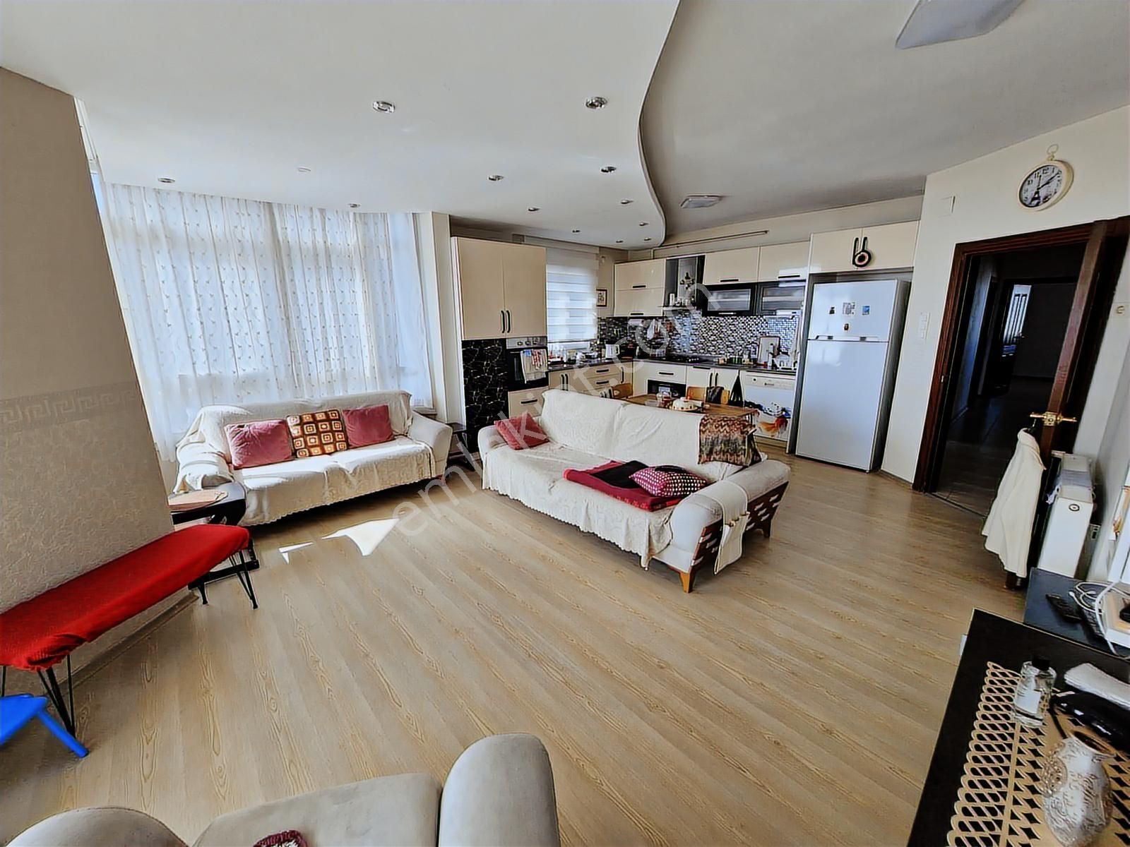 Yenişehir Sahile Çok Yakın Tam Deniz Manzaralı Ara Kat 4+1 Daire - Görsel 13