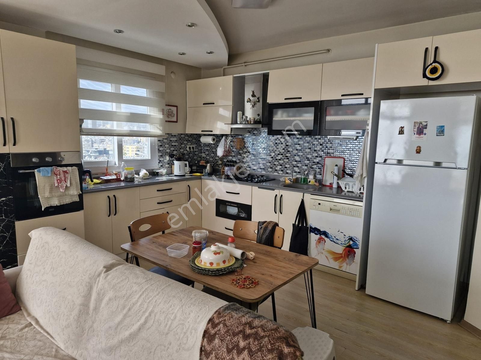 Yenişehir Sahile Çok Yakın Tam Deniz Manzaralı Ara Kat 4+1 Daire - Görsel 2