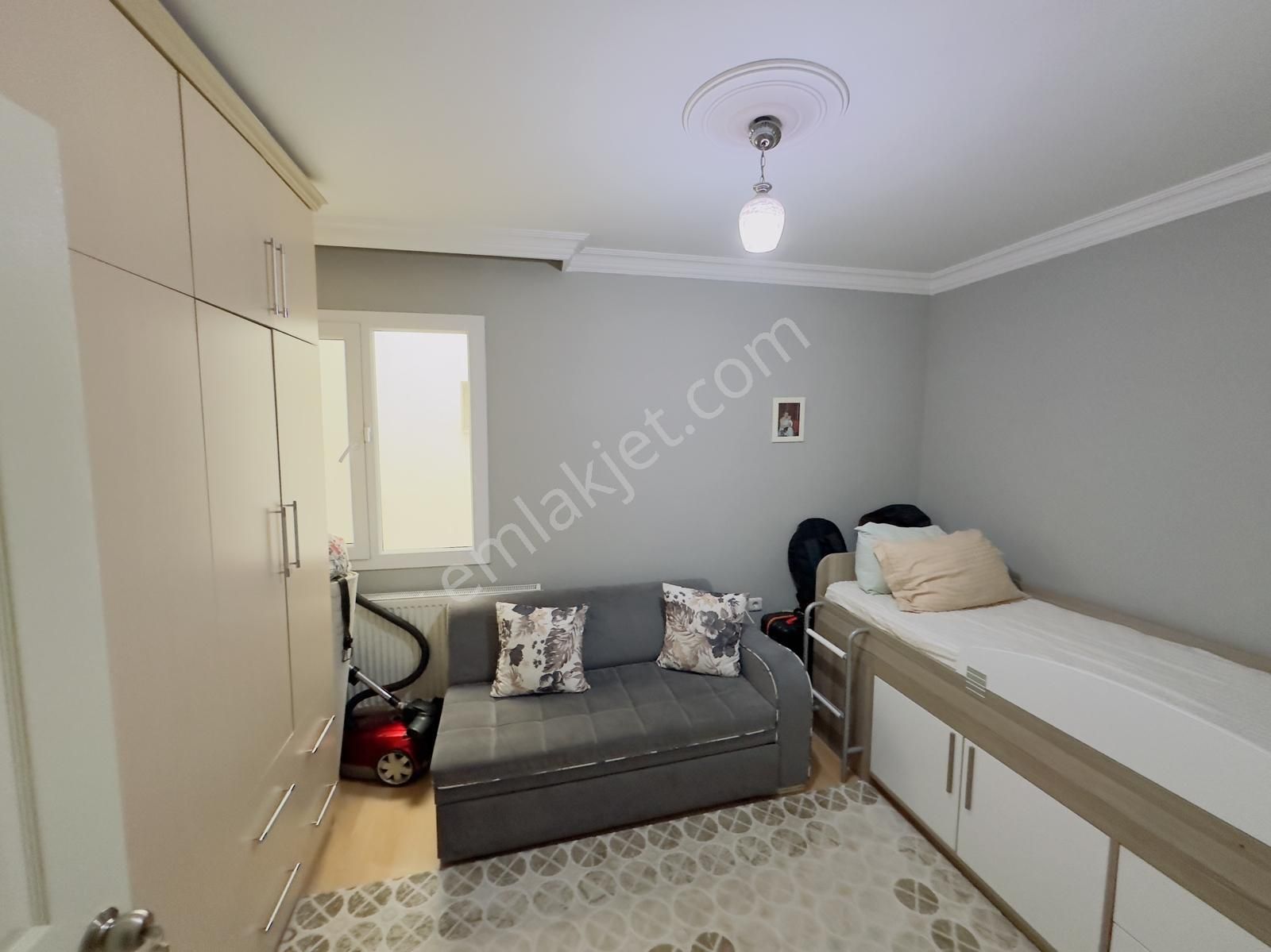 Gaziemir Yeşil Mahalle Satılık 3+1 Daire - Görsel 8