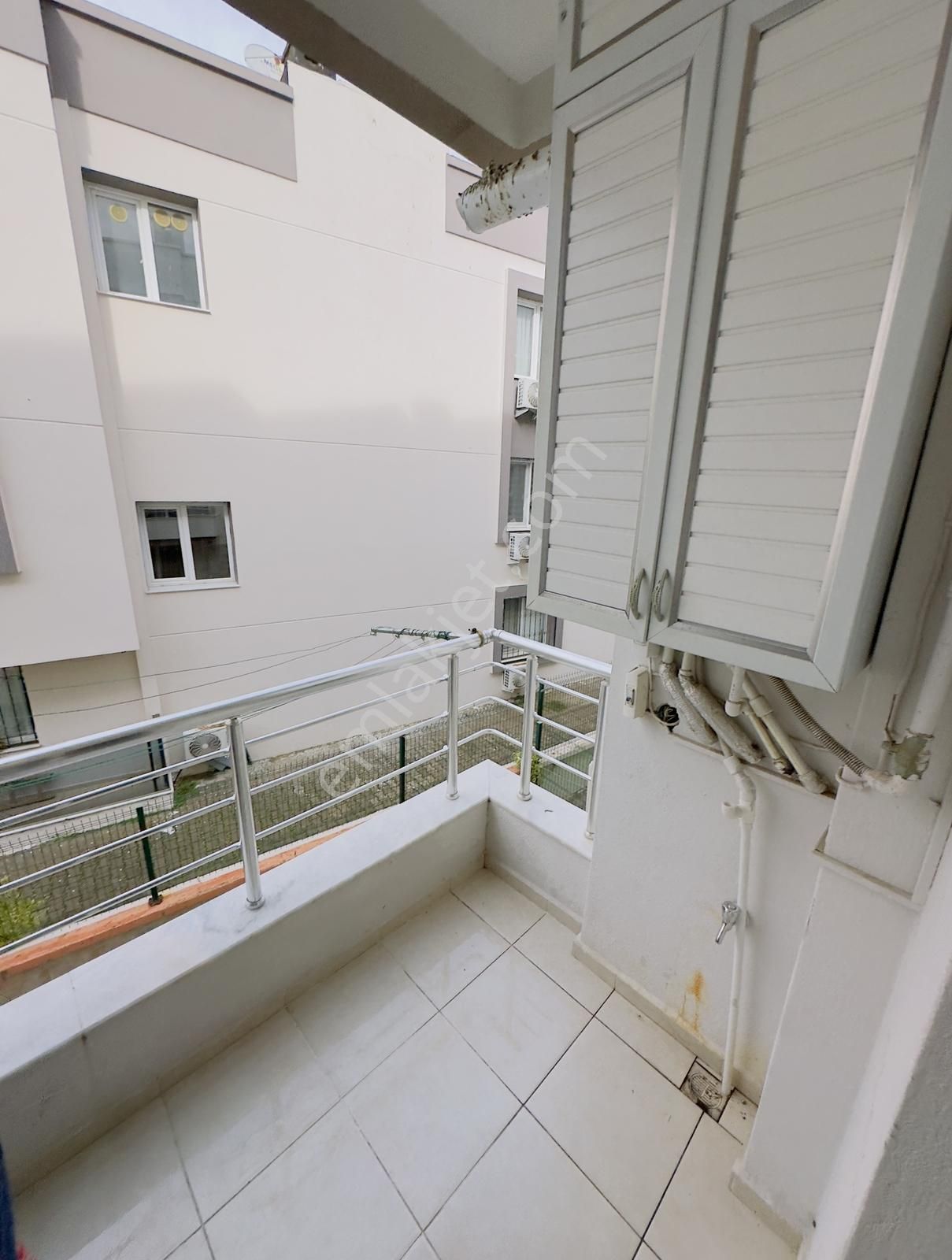 Gaziemir Yeşil Mahalle Satılık 3+1 Daire - Görsel 11