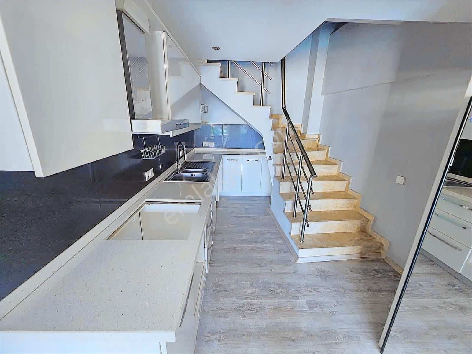 Marvera' Dan Kiralık Marmaris Merkezde Genç Binada 2+1 Boş Daire - Görsel 9