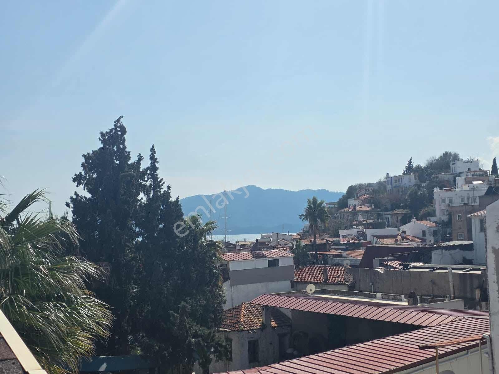 Marvera' Dan Kiralık Marmaris Merkezde Genç Binada 2+1 Boş Daire