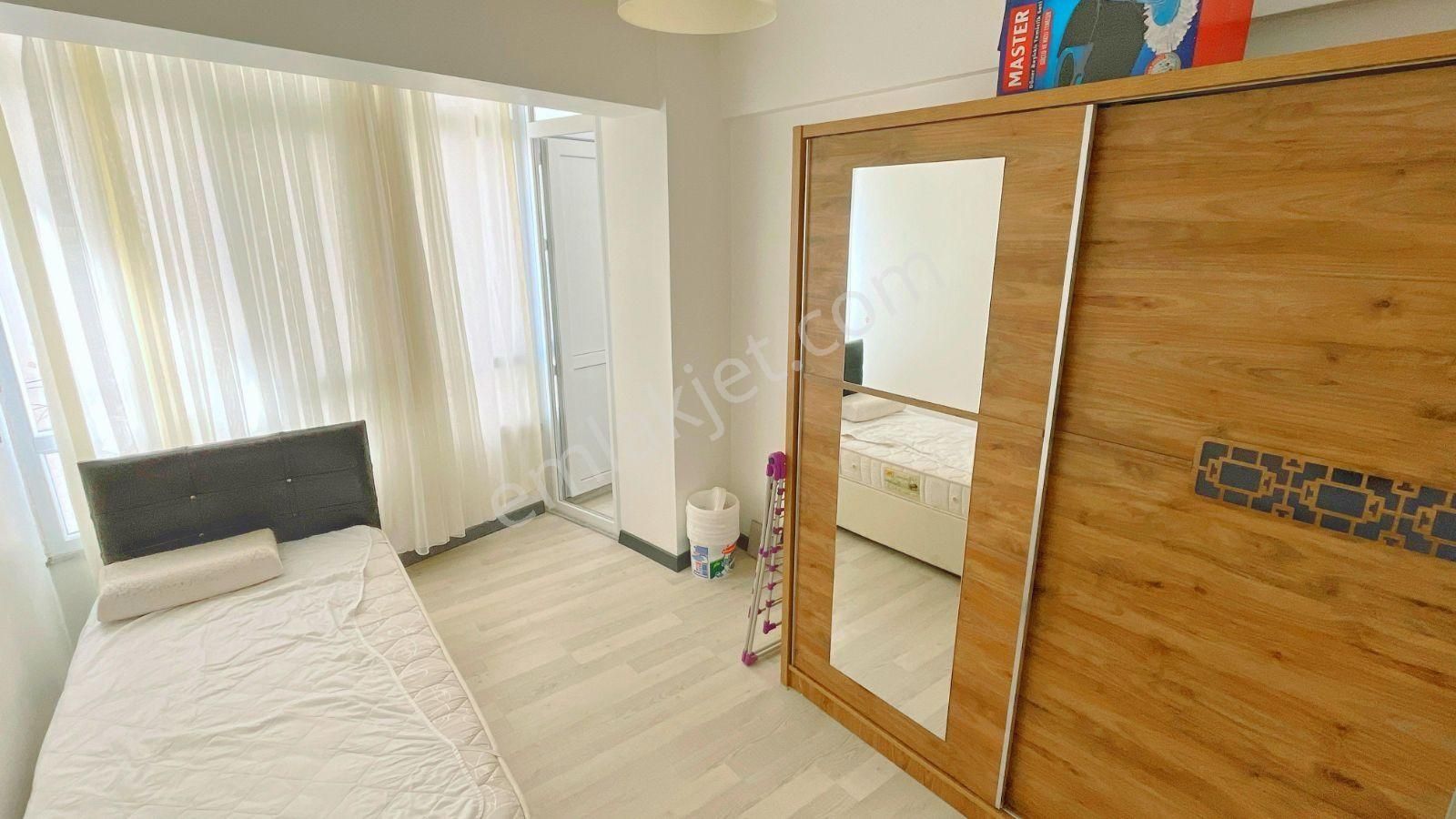 Efelerde Merkezi Konumda Eşyalı Kiralık Daire - Görsel 15