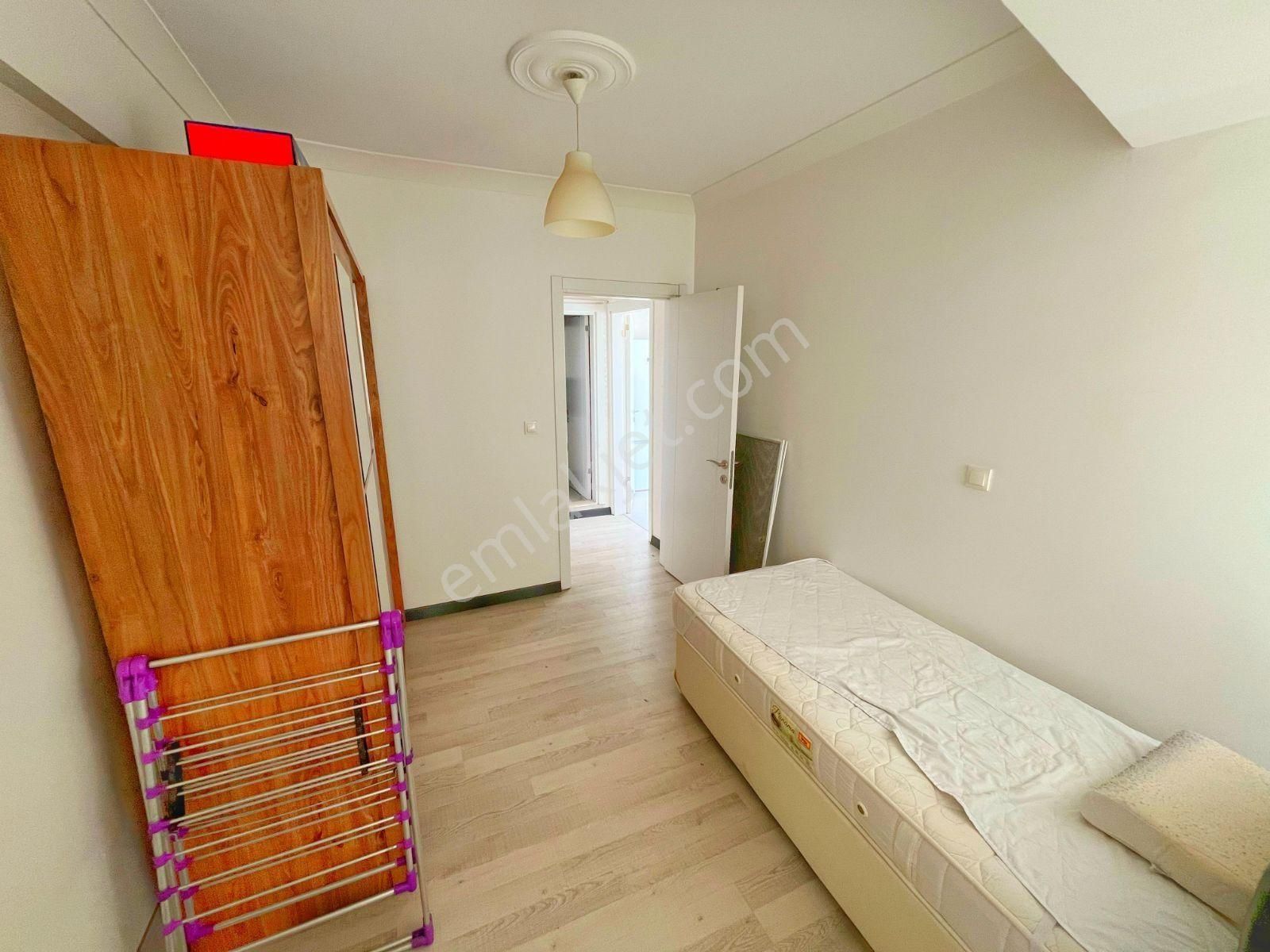Efelerde Merkezi Konumda Eşyalı Kiralık Daire - Görsel 17
