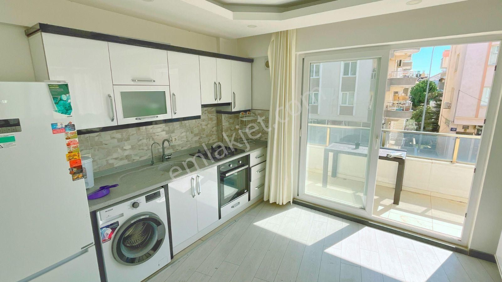 Efelerde Merkezi Konumda Eşyalı Kiralık Daire - Görsel 18