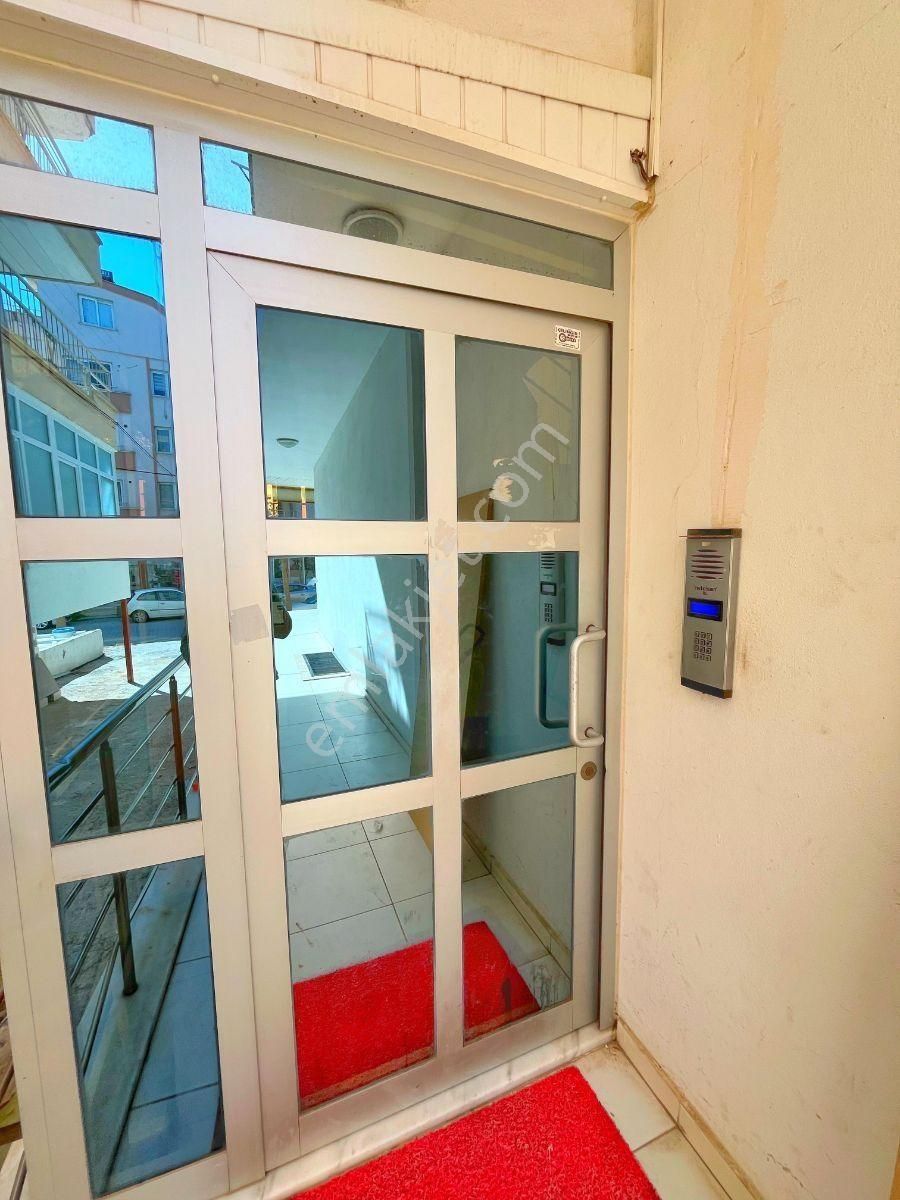 Efelerde Merkezi Konumda Eşyalı Kiralık Daire - Görsel 16