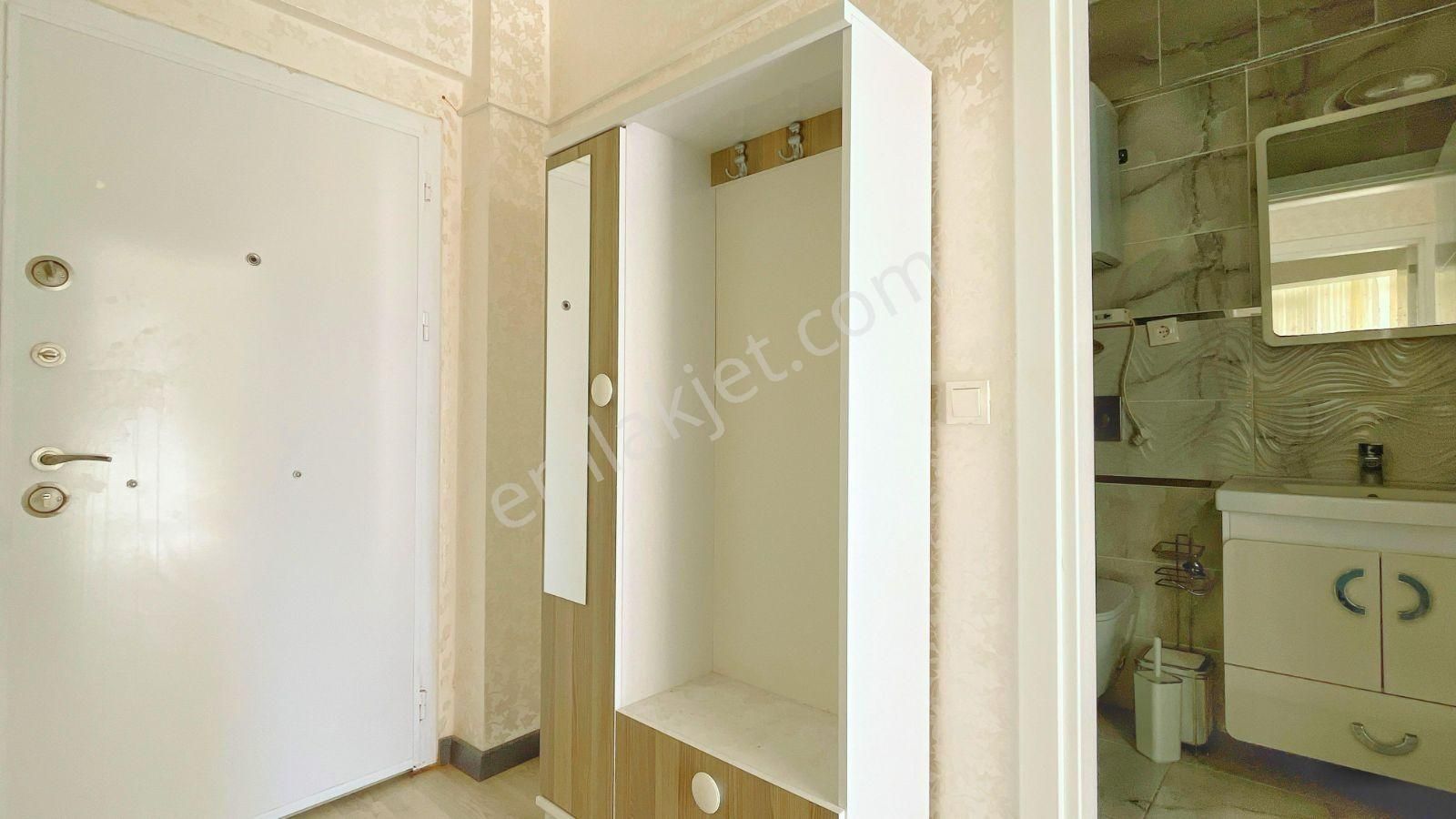 Efelerde Merkezi Konumda Eşyalı Kiralık Daire - Görsel 20