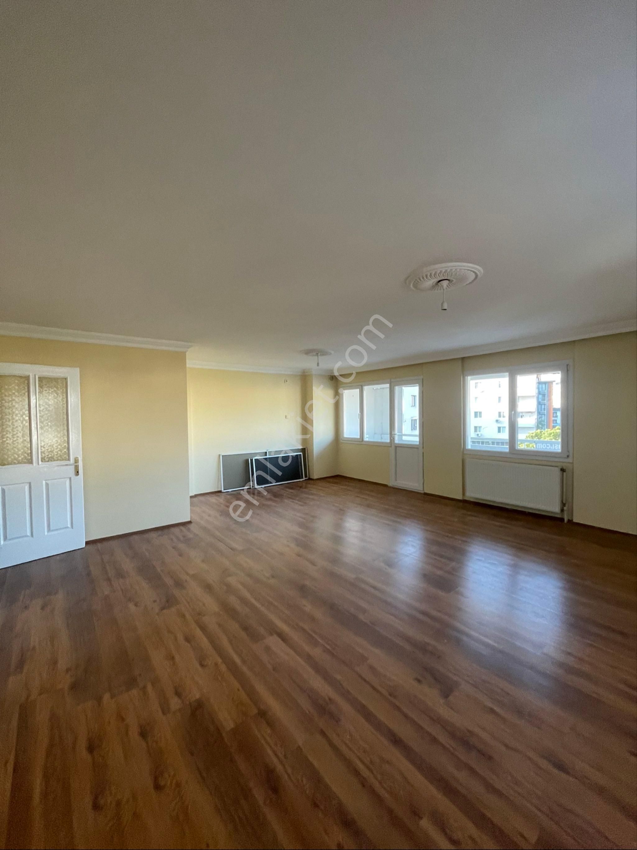 Çiğli Ataşehirde Kiralık 3+1 Doğalgazlı Site İçerisinde