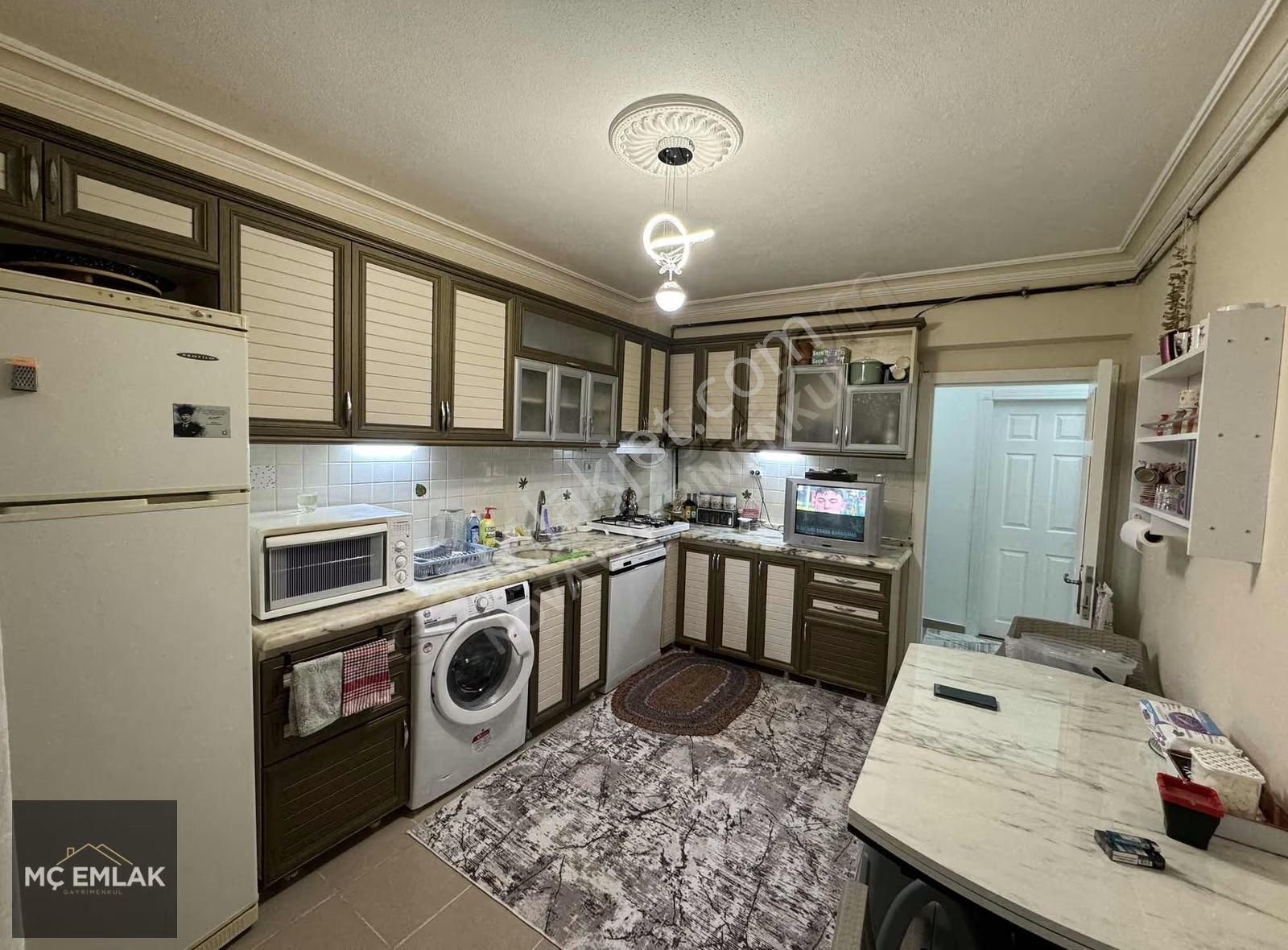 Mç Emlaktan 3+1 *eşyalı Satılık Daire *merkezi Konum*