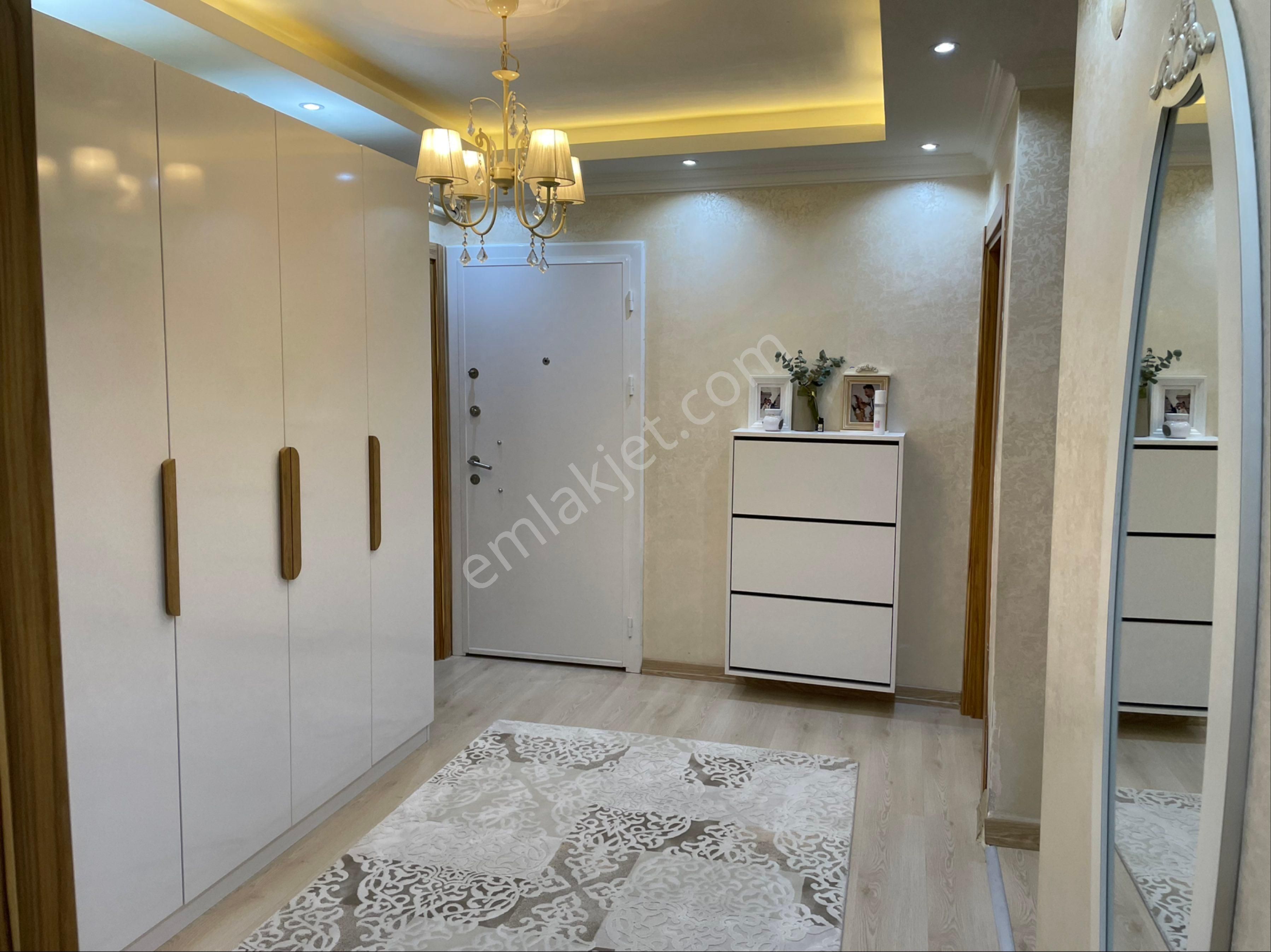 3+1merkezi Konumda Temiz Ferah Bi Daire