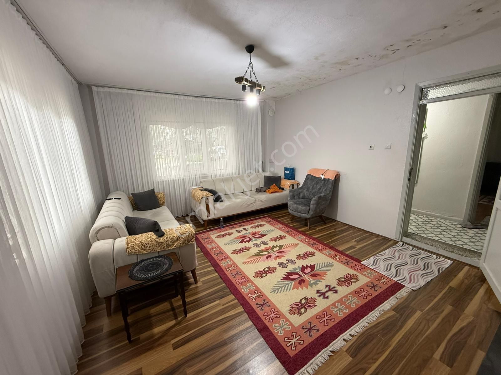 Hacıeyüplü Mahallesinde 255 M2 Arsaya Sahip 2+1 Fırsat Müstakil Ev/arsa !!