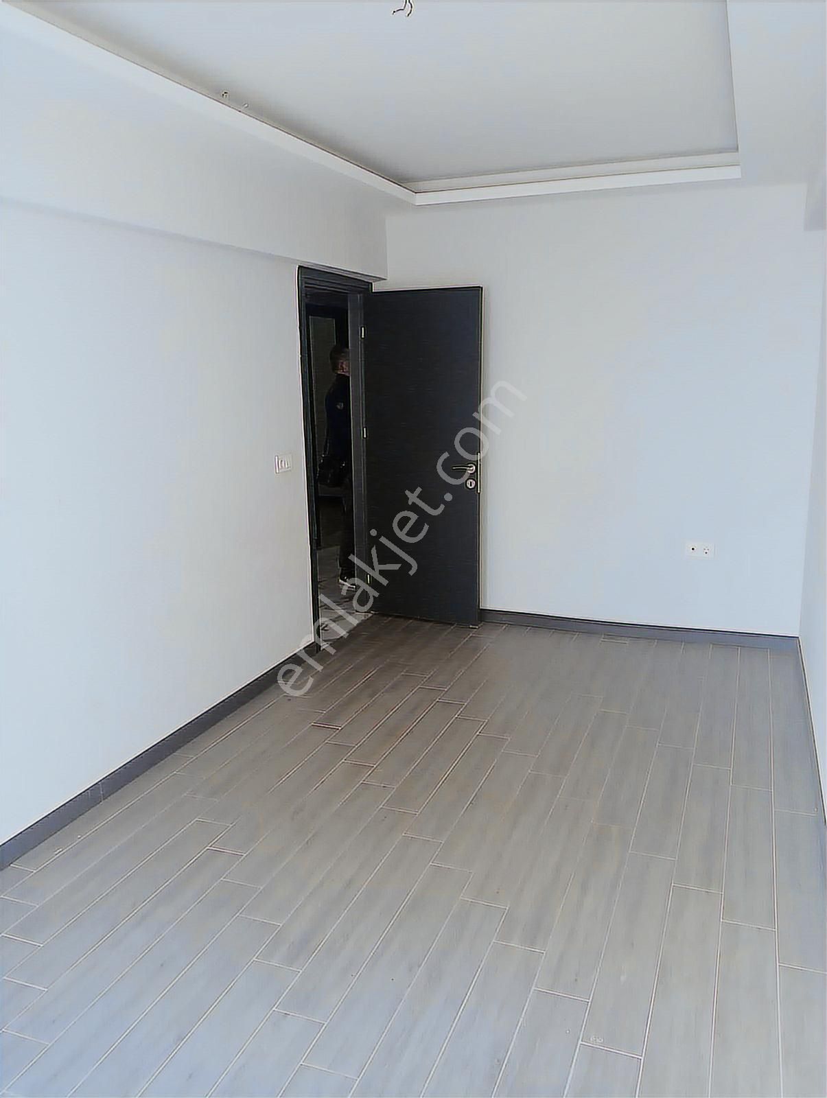 Century 21 Işıltı'dan Kiralık Yeni 2+1 Daire - Görsel 5