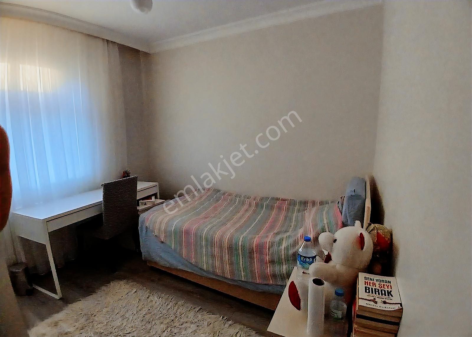 Seyran Cad.'nde Fırsat: Taşınmaya Hazır, Tamamen Yenilenmiş 3+1 - Görsel 9