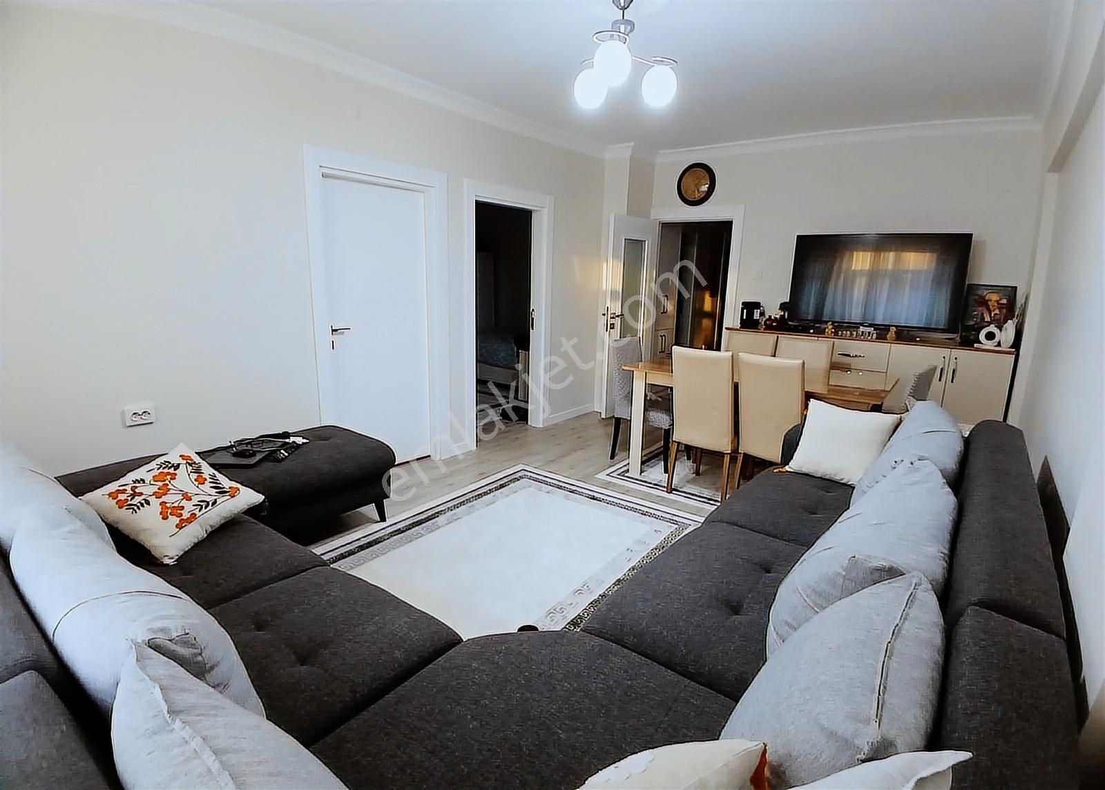 Seyran Cad.'nde Fırsat: Taşınmaya Hazır, Tamamen Yenilenmiş 3+1 - Görsel 12