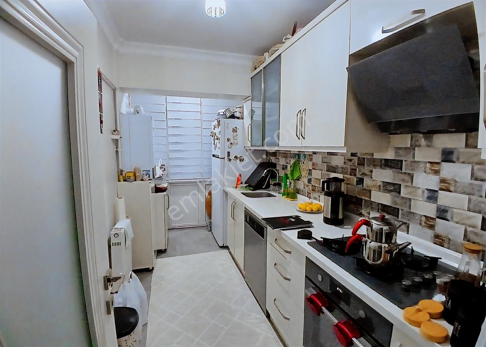 Seyran Cad.'nde Fırsat: Taşınmaya Hazır, Tamamen Yenilenmiş 3+1 - Görsel 11