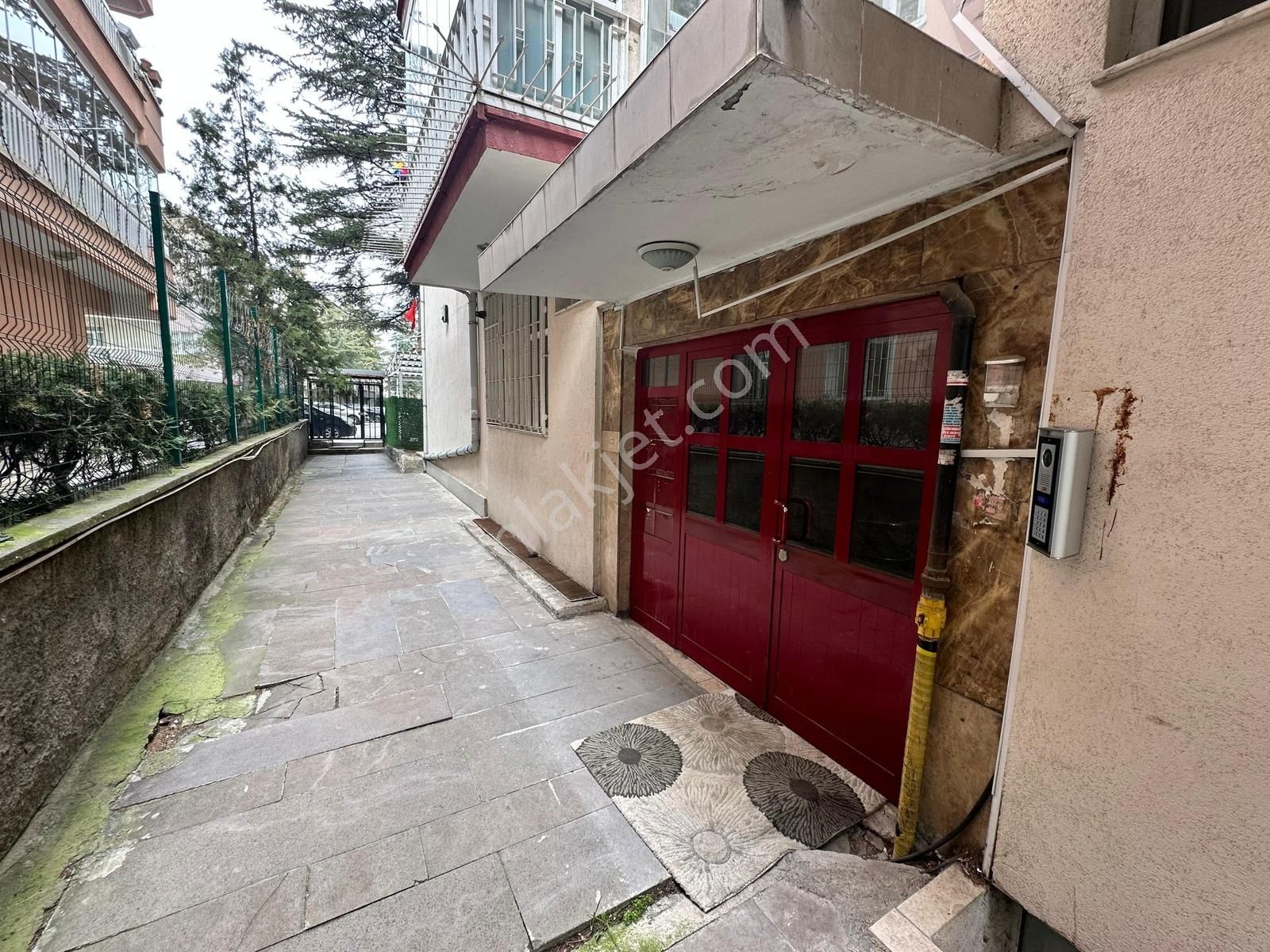 Sıcak Yuva Arayanlar İçin Bahçelievlerde Nezih Aile Apartmanı - Görsel 35