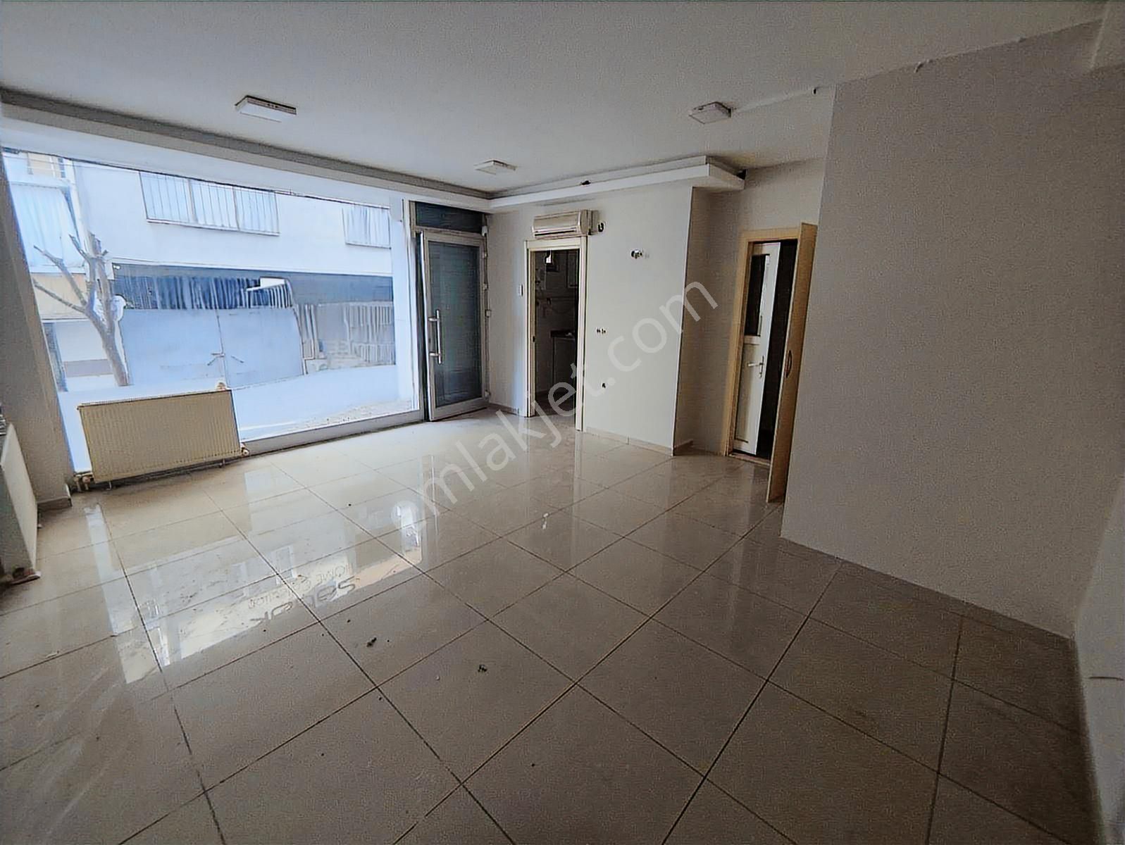 Sulyapıdan Kocasinanda Yeni Bina Altında Kiralık 300 M2 Dükkan