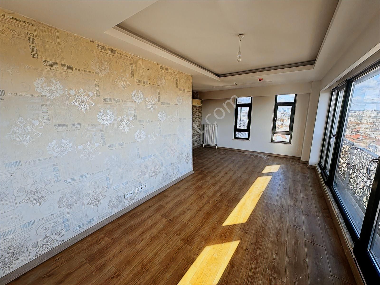 Haliç Panoroma Sitesi Süper Manzaralı 2+1 Kiralık Daire - Görsel 2