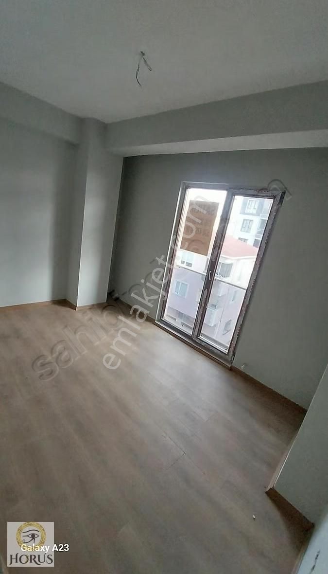 Ulaşım Noktalarına Yakın Manzaralı Katta Tek Daire - Görsel 21
