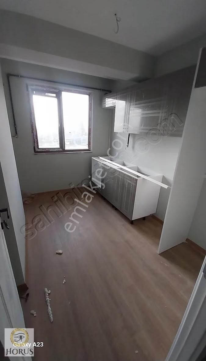 Ulaşım Noktalarına Yakın Manzaralı Katta Tek Daire - Görsel 16
