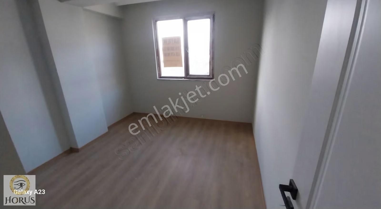 Ulaşım Noktalarına Yakın Manzaralı Katta Tek Daire - Görsel 26