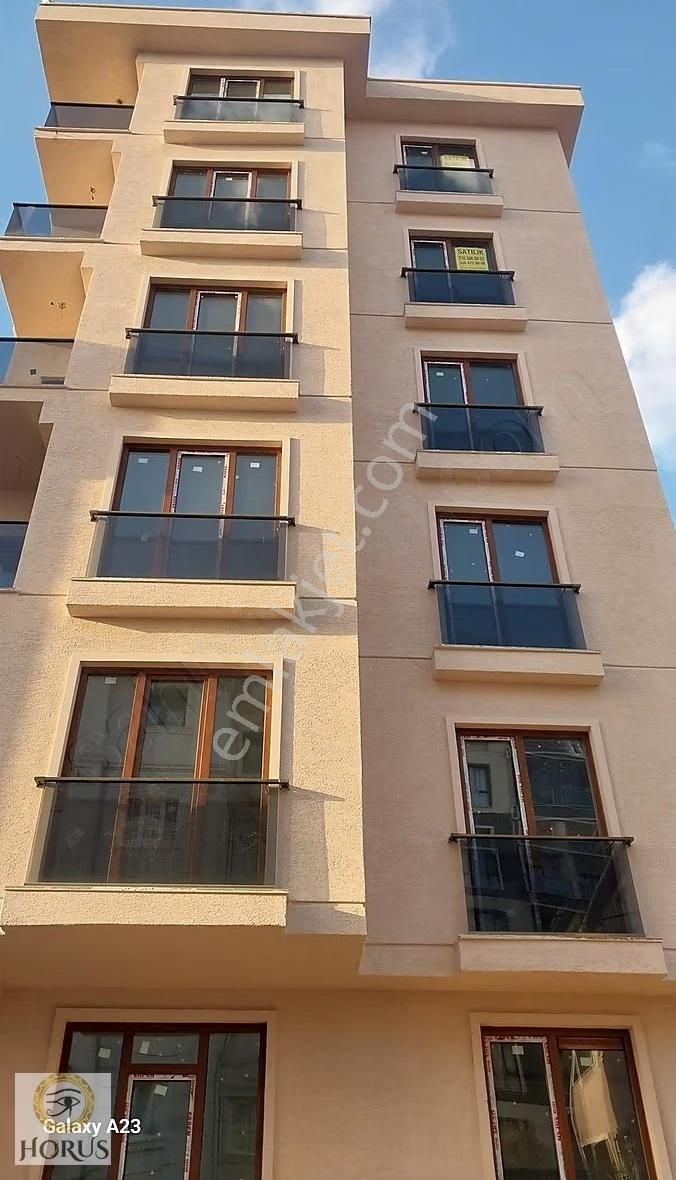 Ulaşım Noktalarına Yakın Manzaralı Katta Tek Daire - Görsel 13