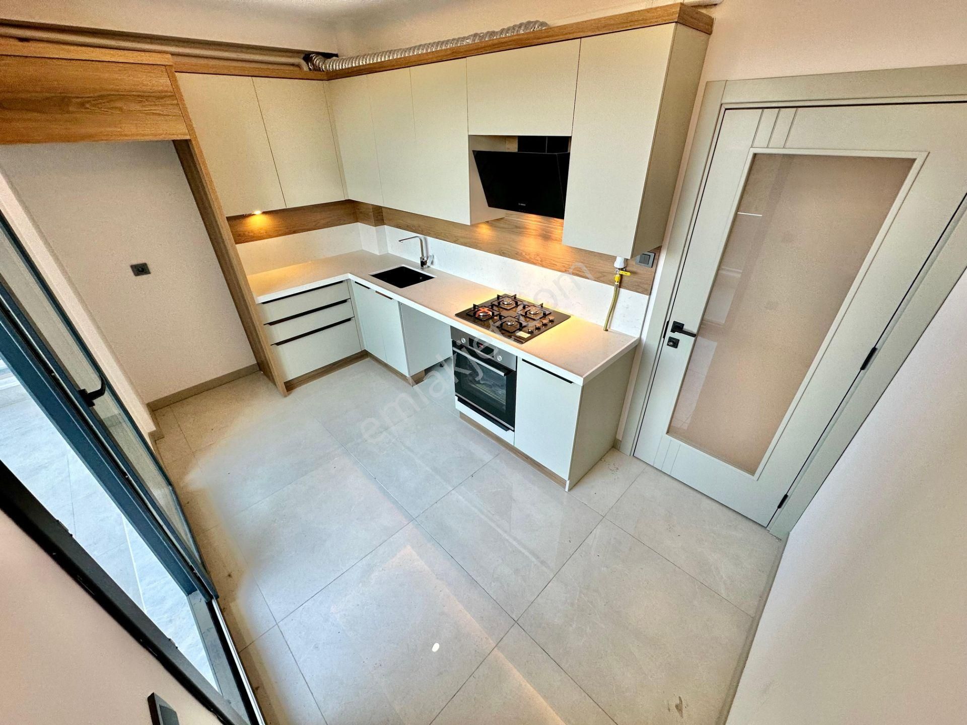 ꧁ay Emlaktan꧂akçay'da Yok Böylesi Göz Kamaştıran Denize Yakın Ultra Lüx Tasarım Satılık 2+1 Daire