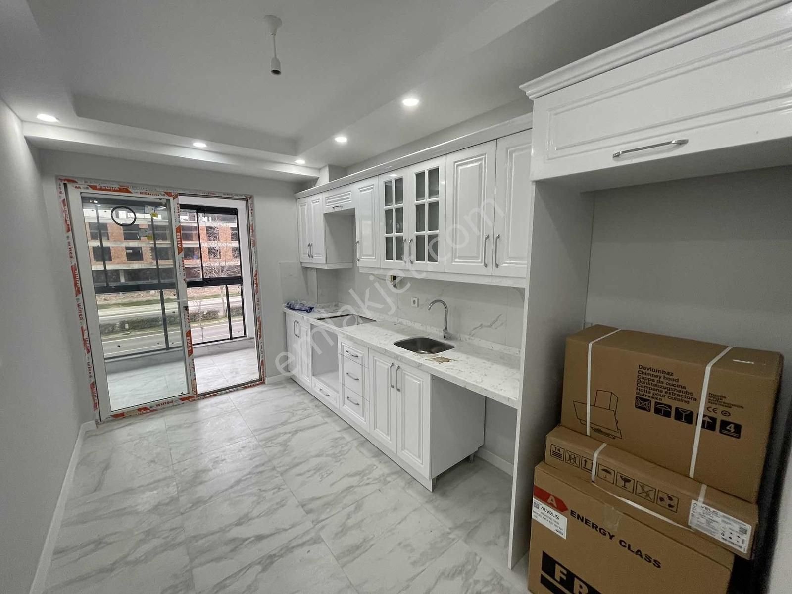 Bülent Ecevit Bulvarında Cadde Cephe 3+1 Daire - Görsel 27