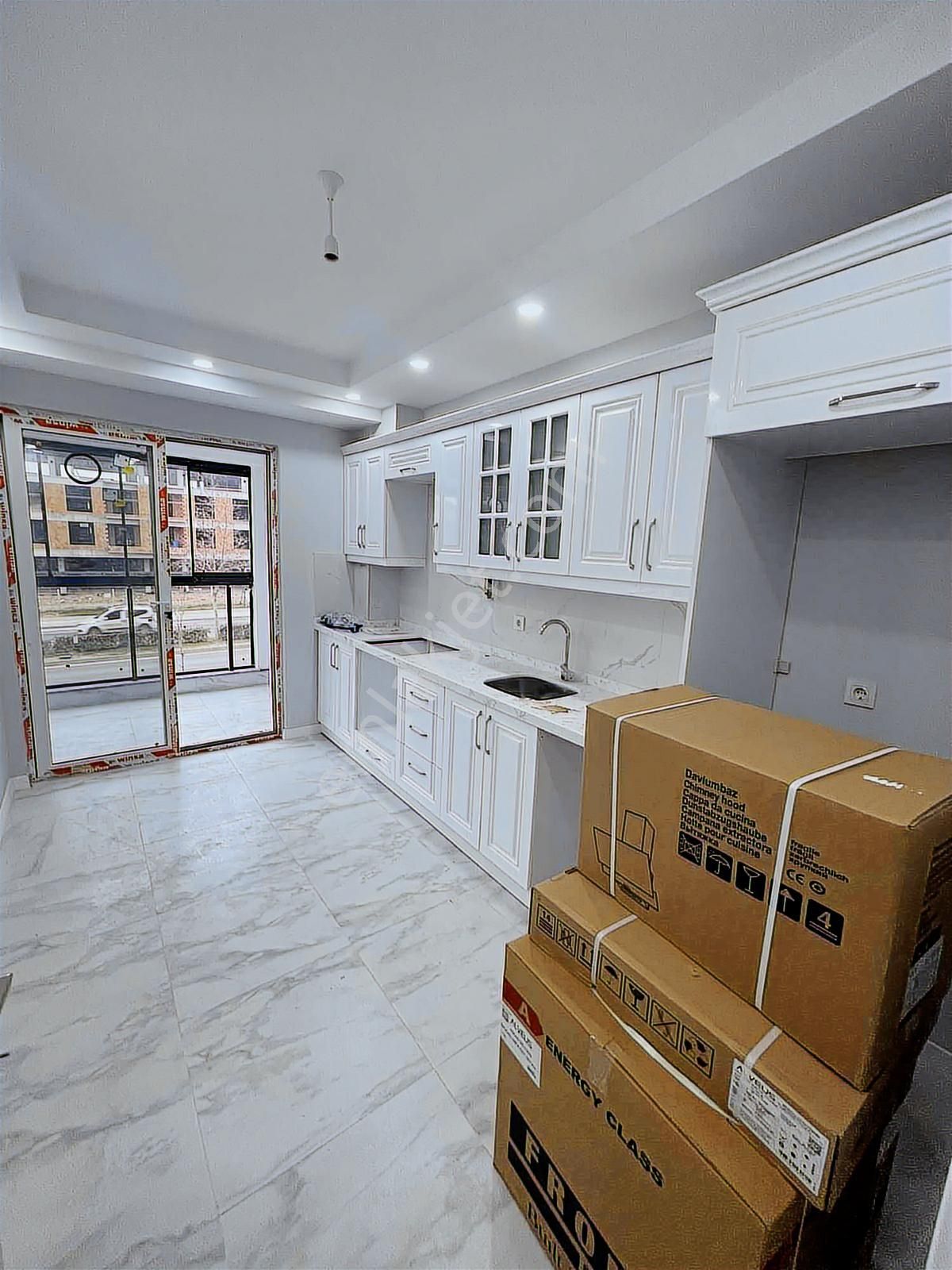 Bülent Ecevit Bulvarında Cadde Cephe 3+1 Daire - Görsel 6