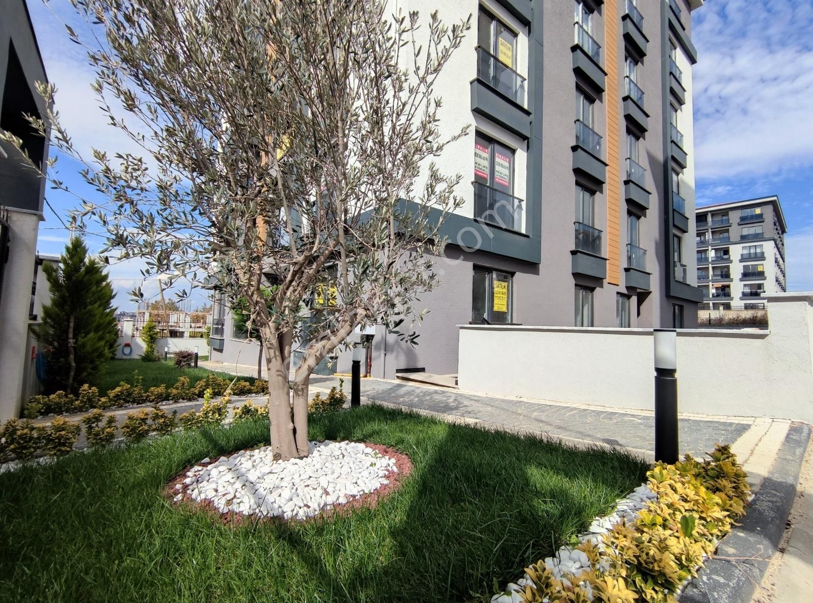 Silivri Yeni Mh. Merkezi Konumda Butik Site İçi Ara Kat 2+1