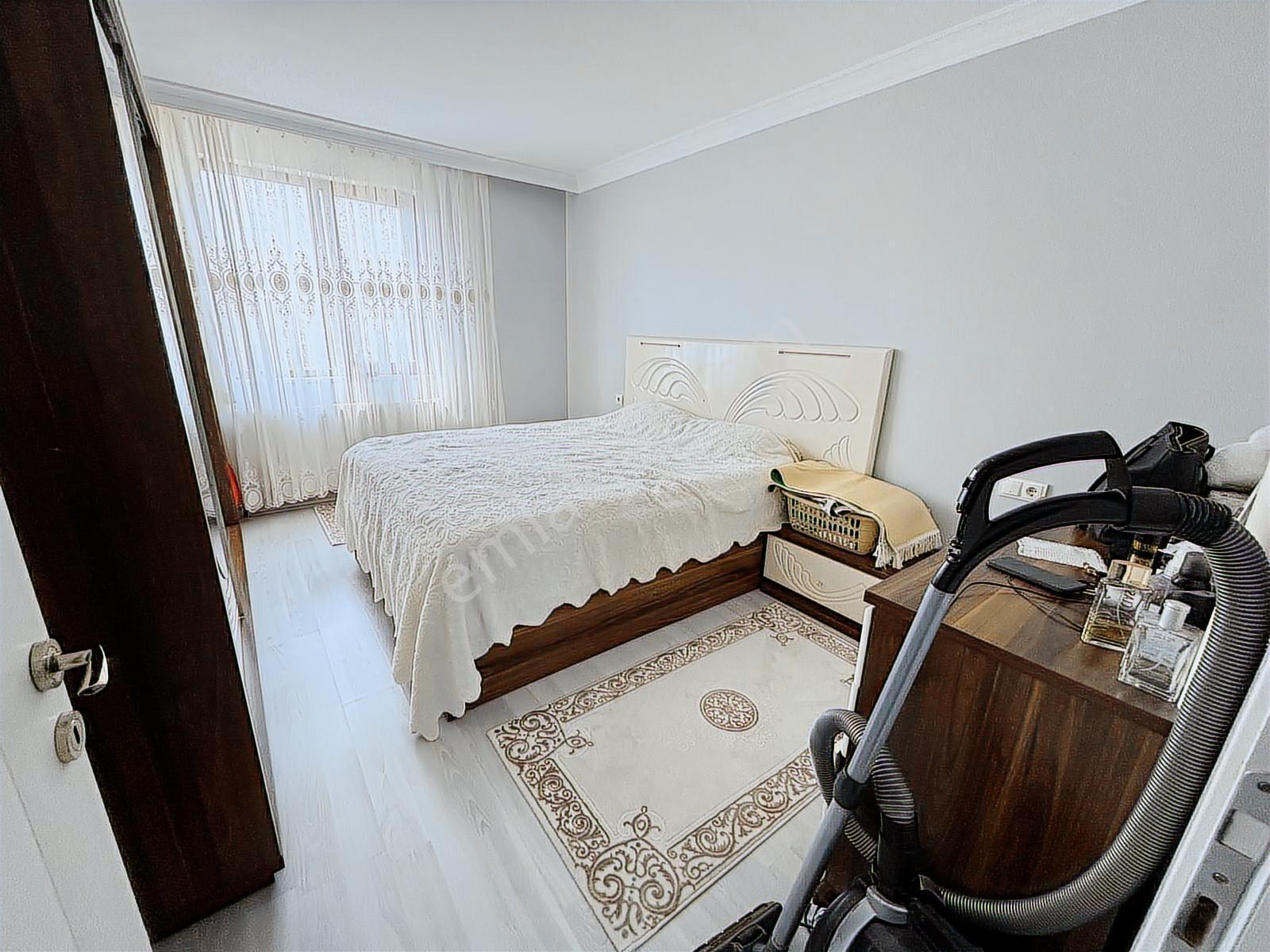 Yunusemre'de Harika Yapılı Masrafsız 4 Katlı Bina - Görsel 21