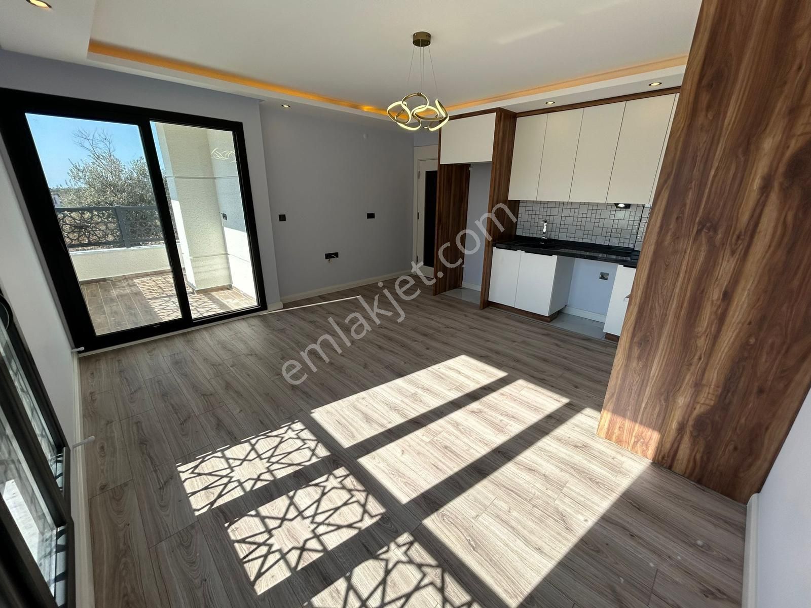 🌜akçay Ay Emlaktan🌛altınoluk'ta Kazdağlarının Eteklerinde Lüks Tasarımlı Satılık 3+1 Dublex Daire - Görsel 4