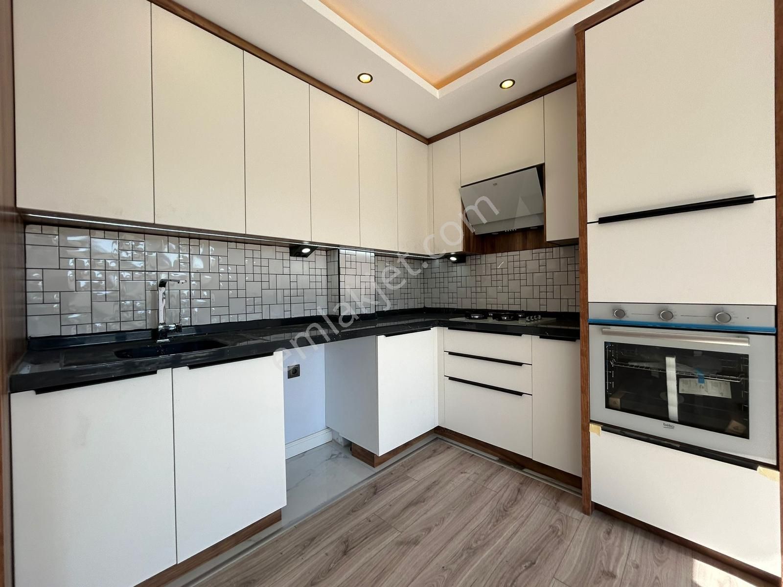 🌜akçay Ay Emlaktan🌛altınoluk'ta Kazdağlarının Eteklerinde Lüks Tasarımlı Satılık 3+1 Dublex Daire - Görsel 5